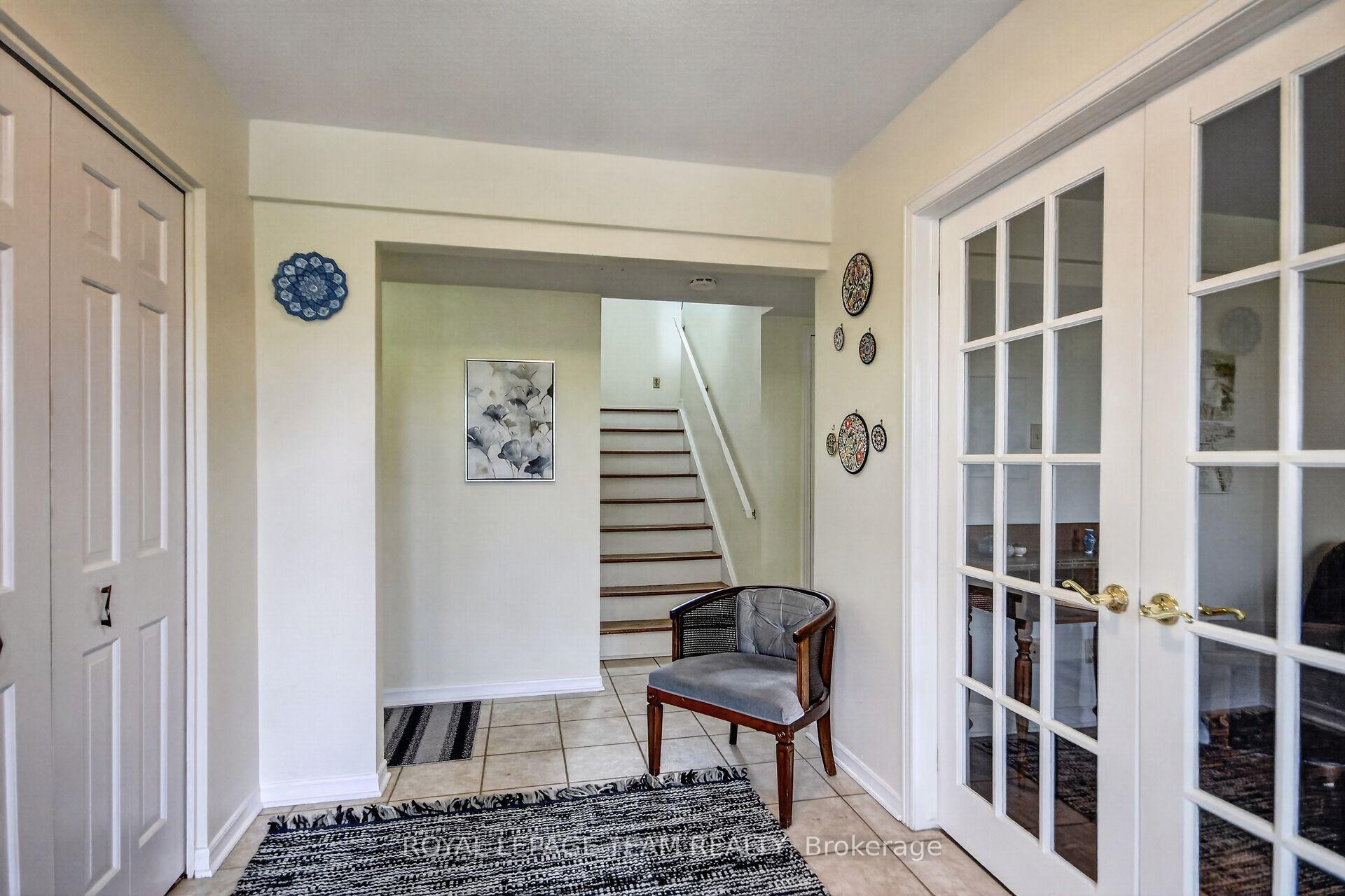 Photo 9 of 136 James Cummings Avenue, Ottawa, Crystal Bay/Rocky Point — HOMEH