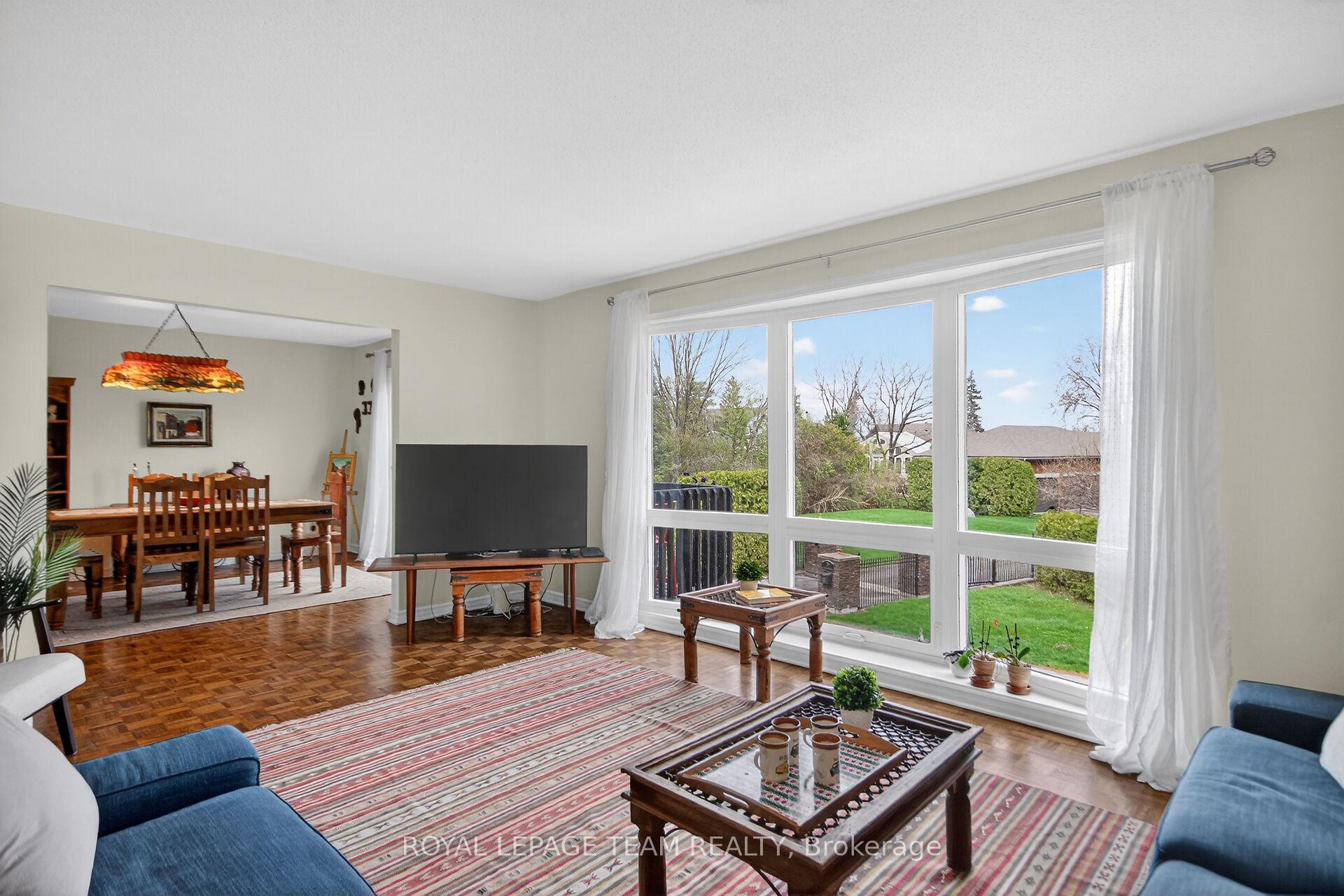 Photo 11 of 136 James Cummings Avenue, Ottawa, Crystal Bay/Rocky Point — HOMEH
