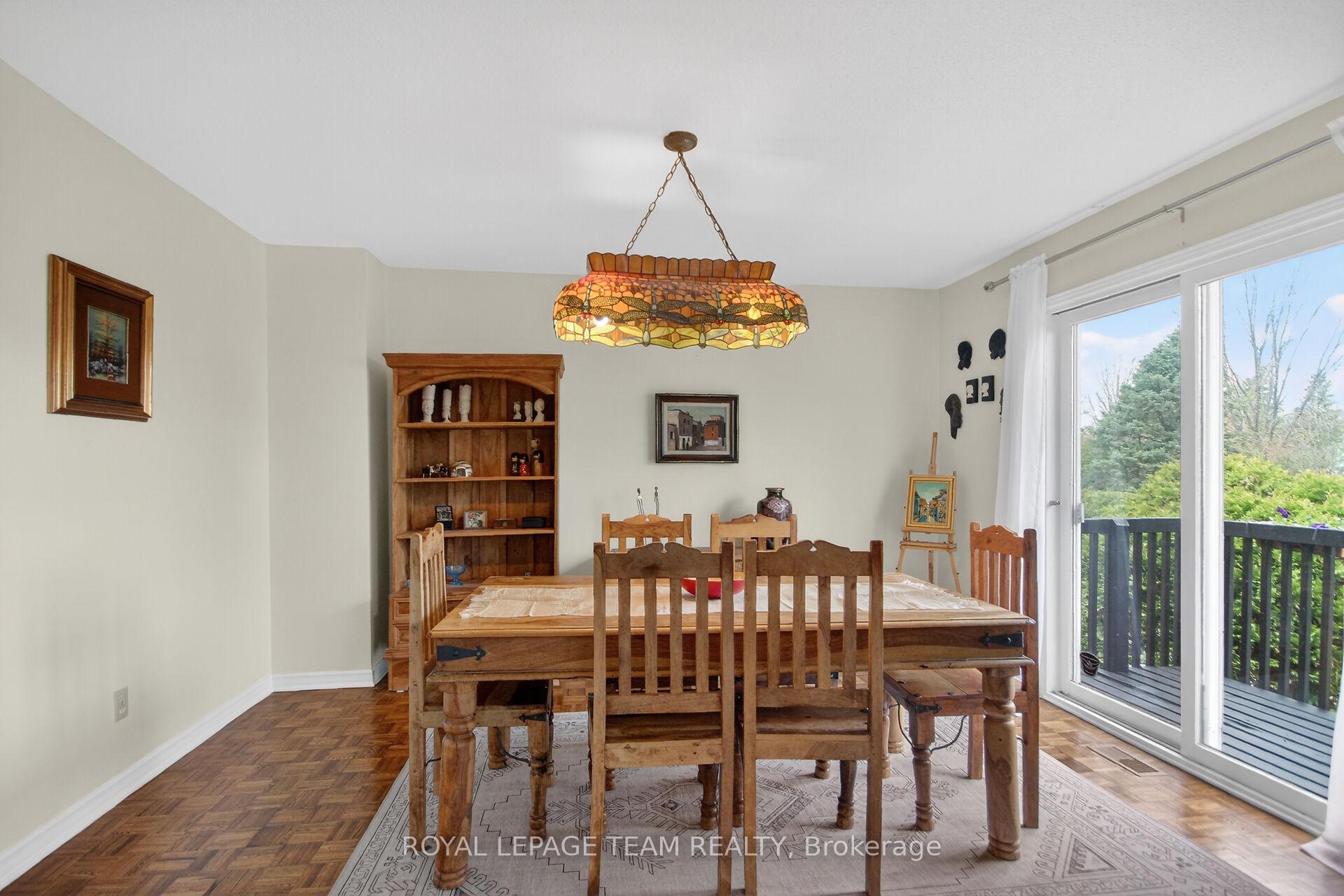 Photo 12 of 136 James Cummings Avenue, Ottawa, Crystal Bay/Rocky Point — HOMEH