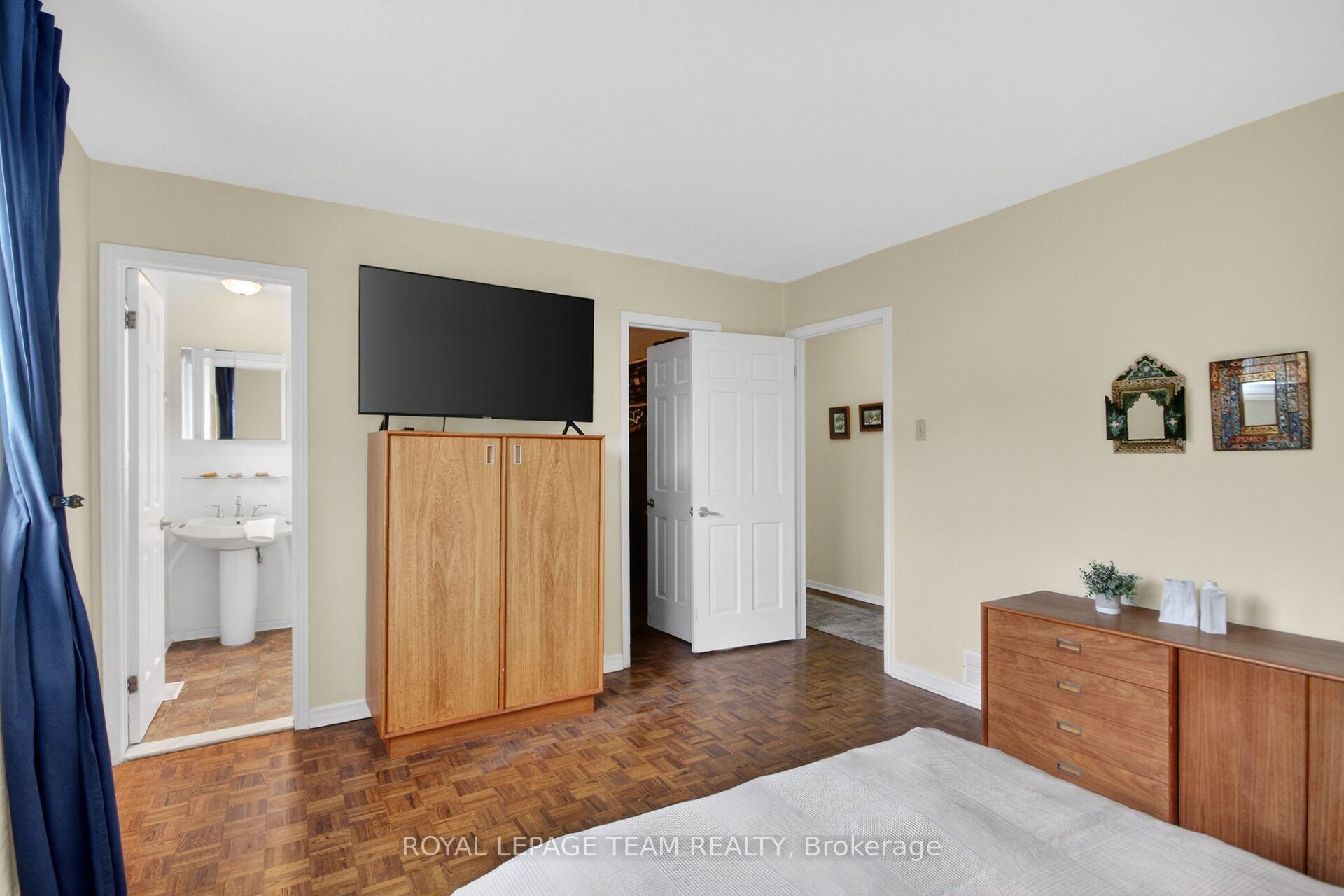 Photo 23 of 136 James Cummings Avenue, Ottawa, Crystal Bay/Rocky Point — HOMEH