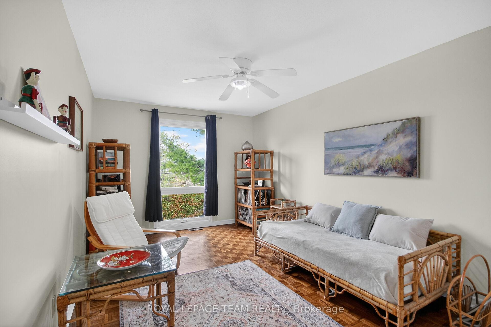 Photo 25 of 136 James Cummings Avenue, Ottawa, Crystal Bay/Rocky Point — HOMEH