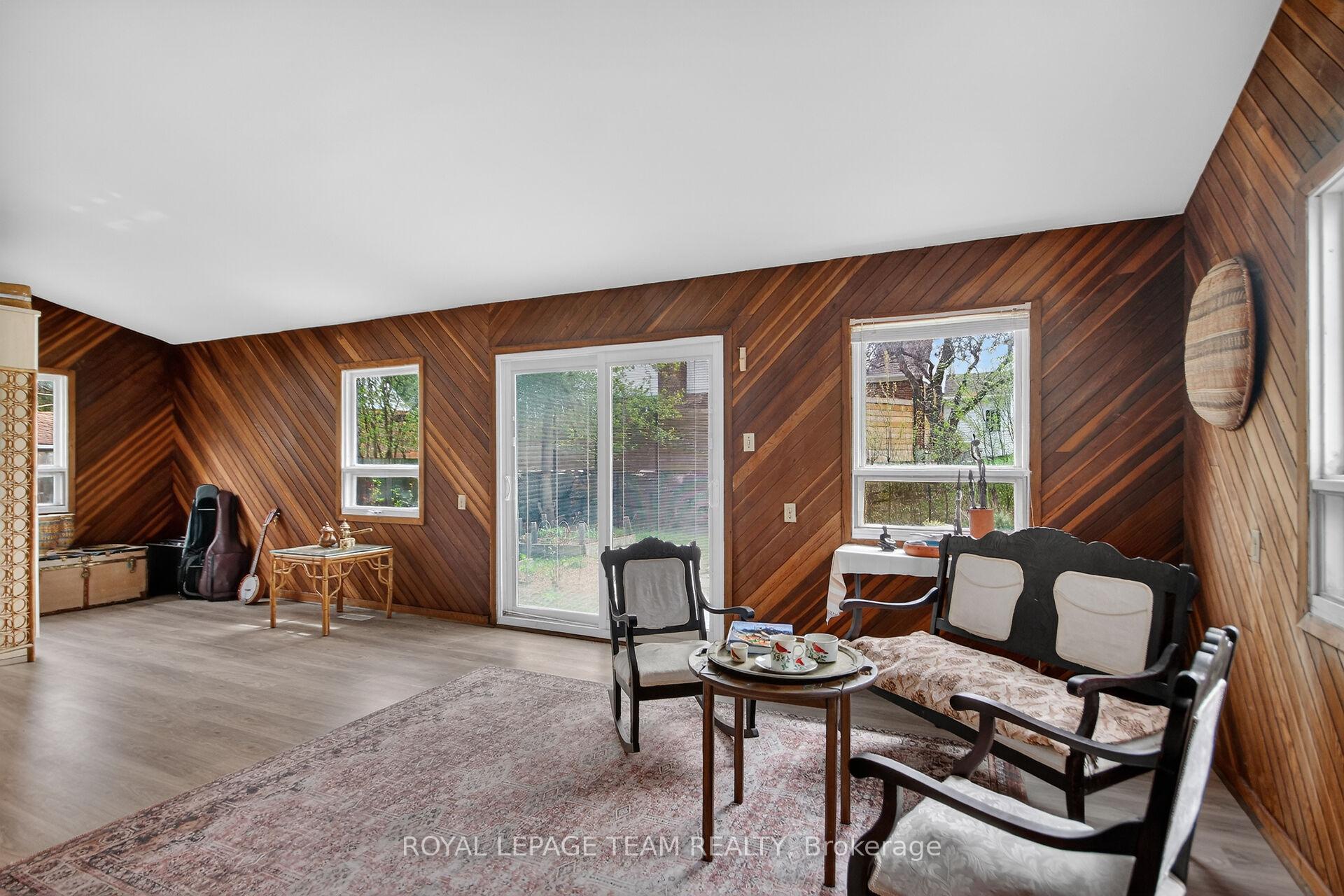 Photo 37 of 136 James Cummings Avenue, Ottawa, Crystal Bay/Rocky Point — HOMEH