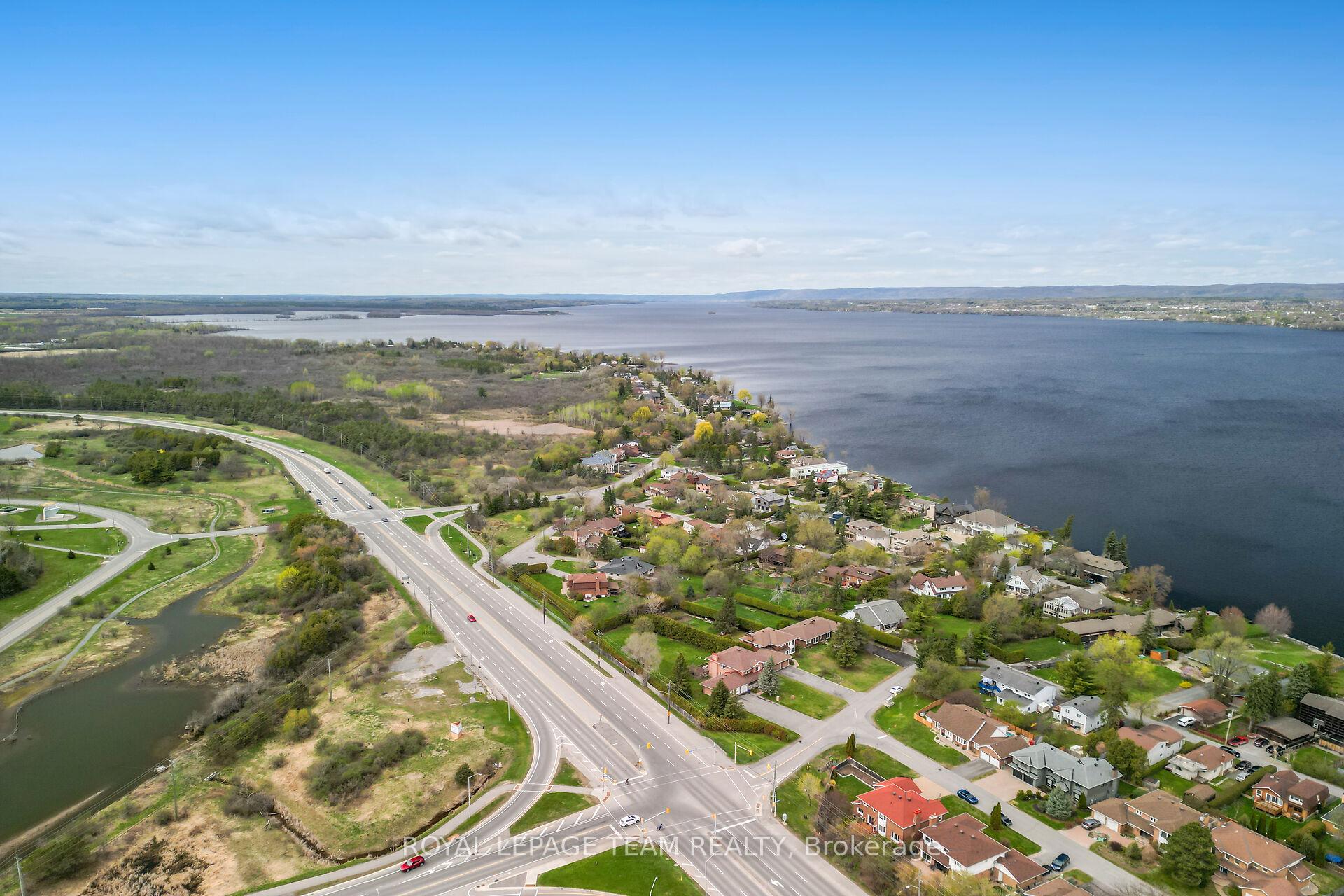 Photo 46 of 136 James Cummings Avenue, Ottawa, Crystal Bay/Rocky Point — HOMEH