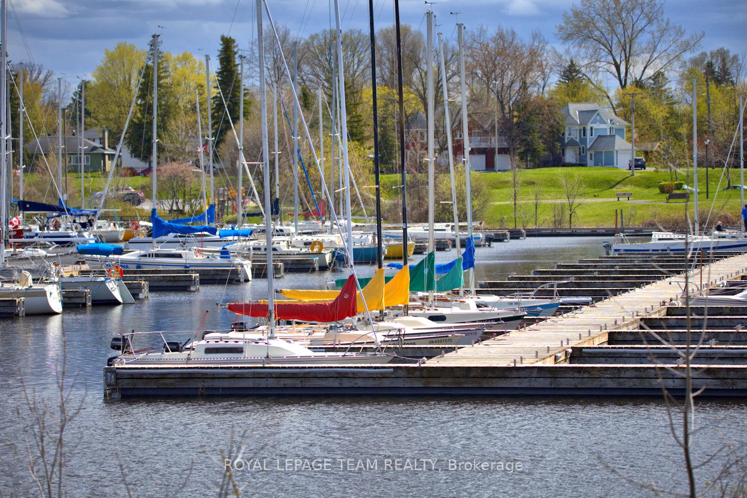 Photo 49 of 136 James Cummings Avenue, Ottawa, Crystal Bay/Rocky Point — HOMEH