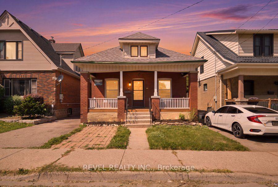 Photo 1 of 104 Mary Street, Brantford, Victoria/Arthur — HOMEH