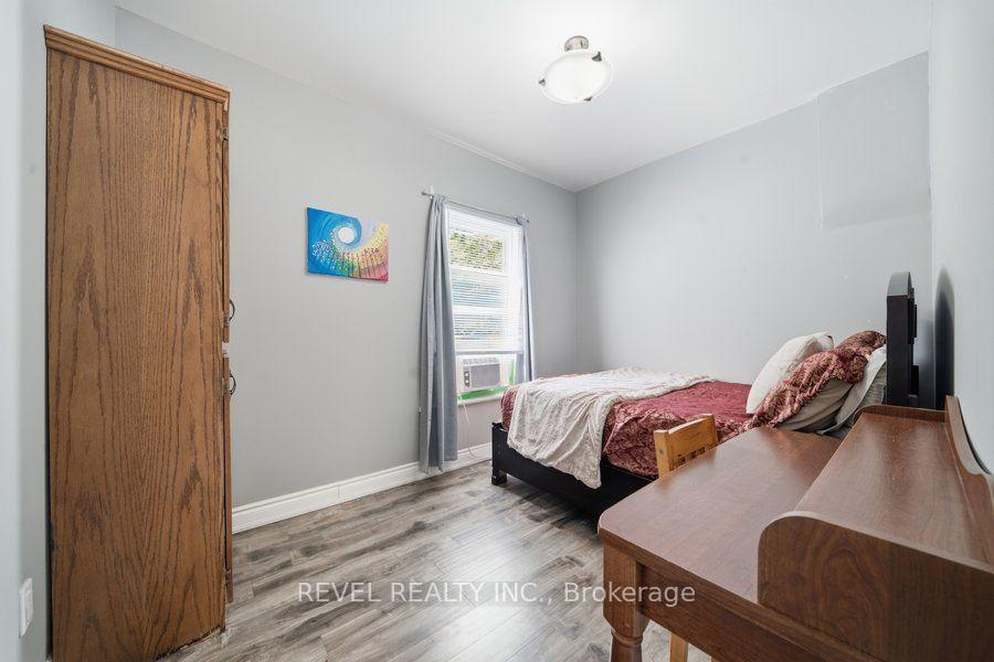 Photo 25 of 104 Mary Street, Brantford, Victoria/Arthur — HOMEH