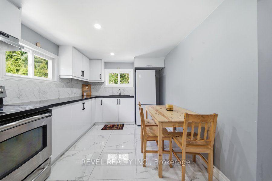 Photo 28 of 104 Mary Street, Brantford, Victoria/Arthur — HOMEH