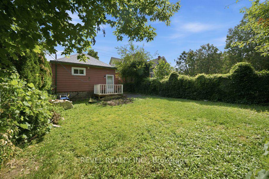 Photo 43 of 104 Mary Street, Brantford, Victoria/Arthur — HOMEH