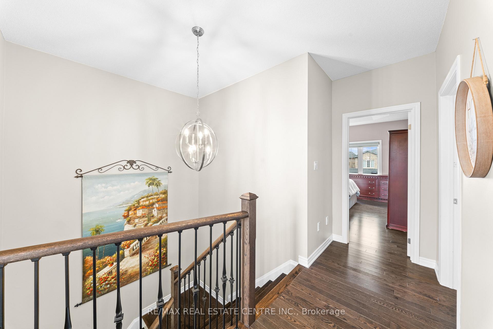 Photo 26 of 244 Moody Drive, Vaughan, Kleinburg — HOMEH