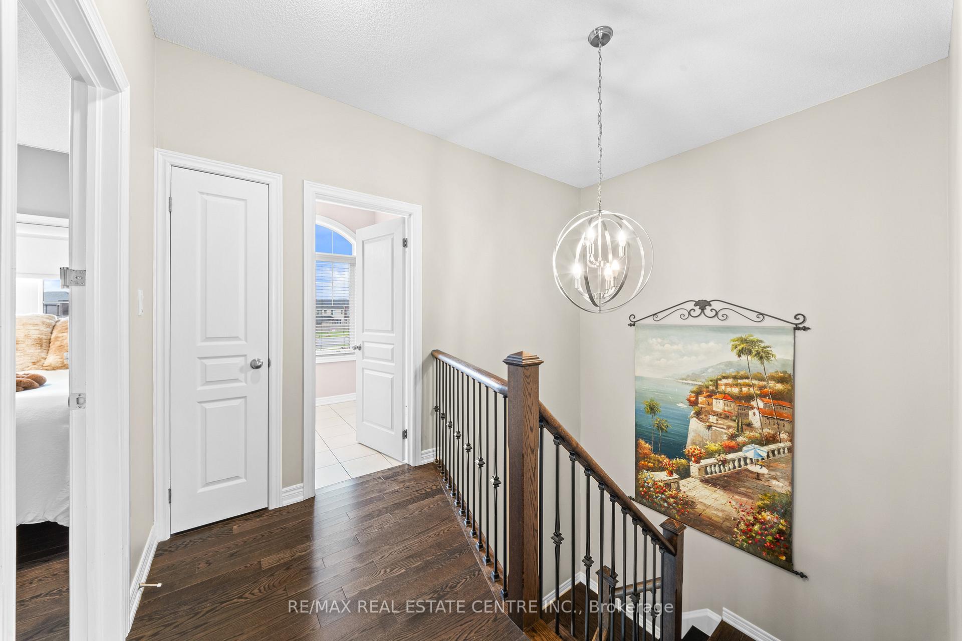 Photo 27 of 244 Moody Drive, Vaughan, Kleinburg — HOMEH