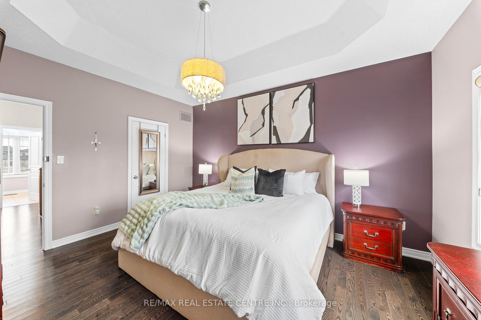 Photo 29 of 244 Moody Drive, Vaughan, Kleinburg — HOMEH