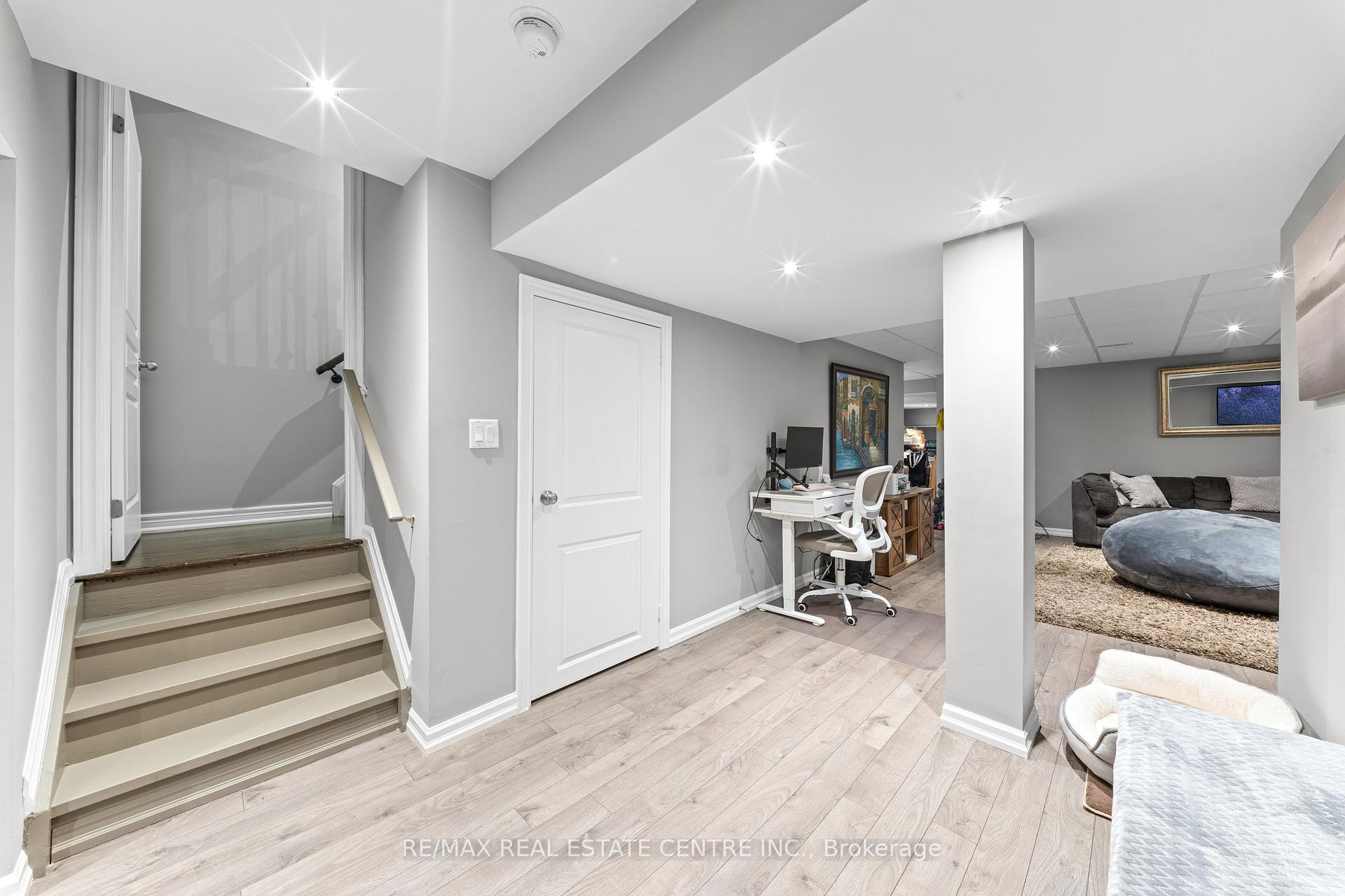 Photo 41 of 244 Moody Drive, Vaughan, Kleinburg — HOMEH