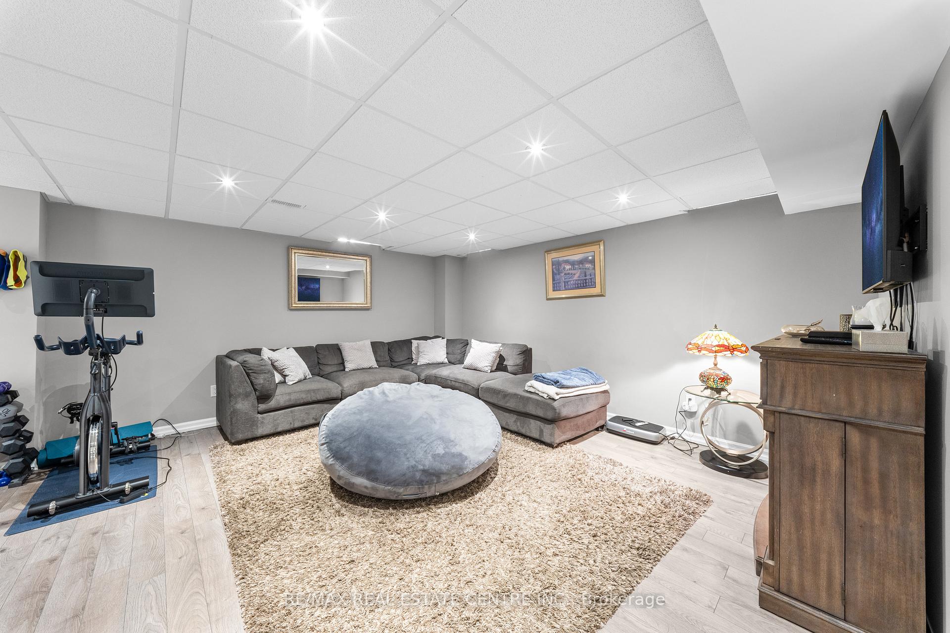 Photo 42 of 244 Moody Drive, Vaughan, Kleinburg — HOMEH