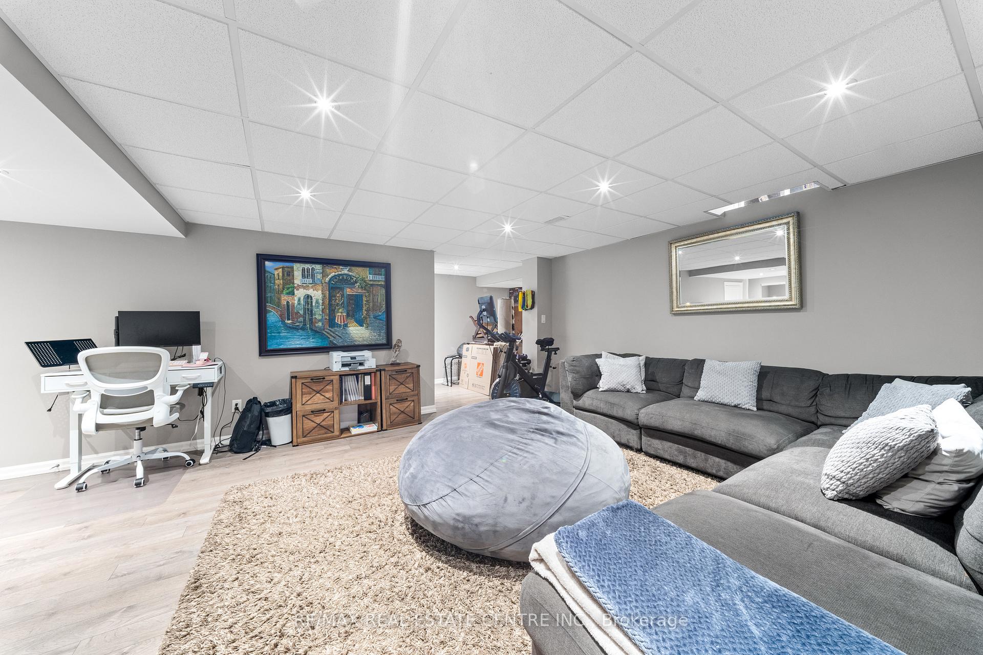 Photo 43 of 244 Moody Drive, Vaughan, Kleinburg — HOMEH