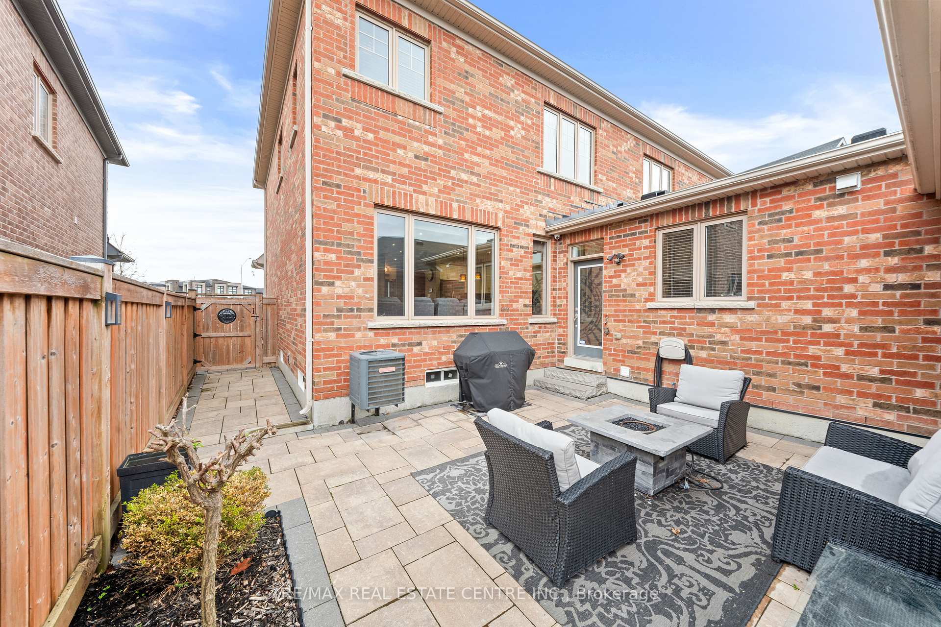 Photo 48 of 244 Moody Drive, Vaughan, Kleinburg — HOMEH
