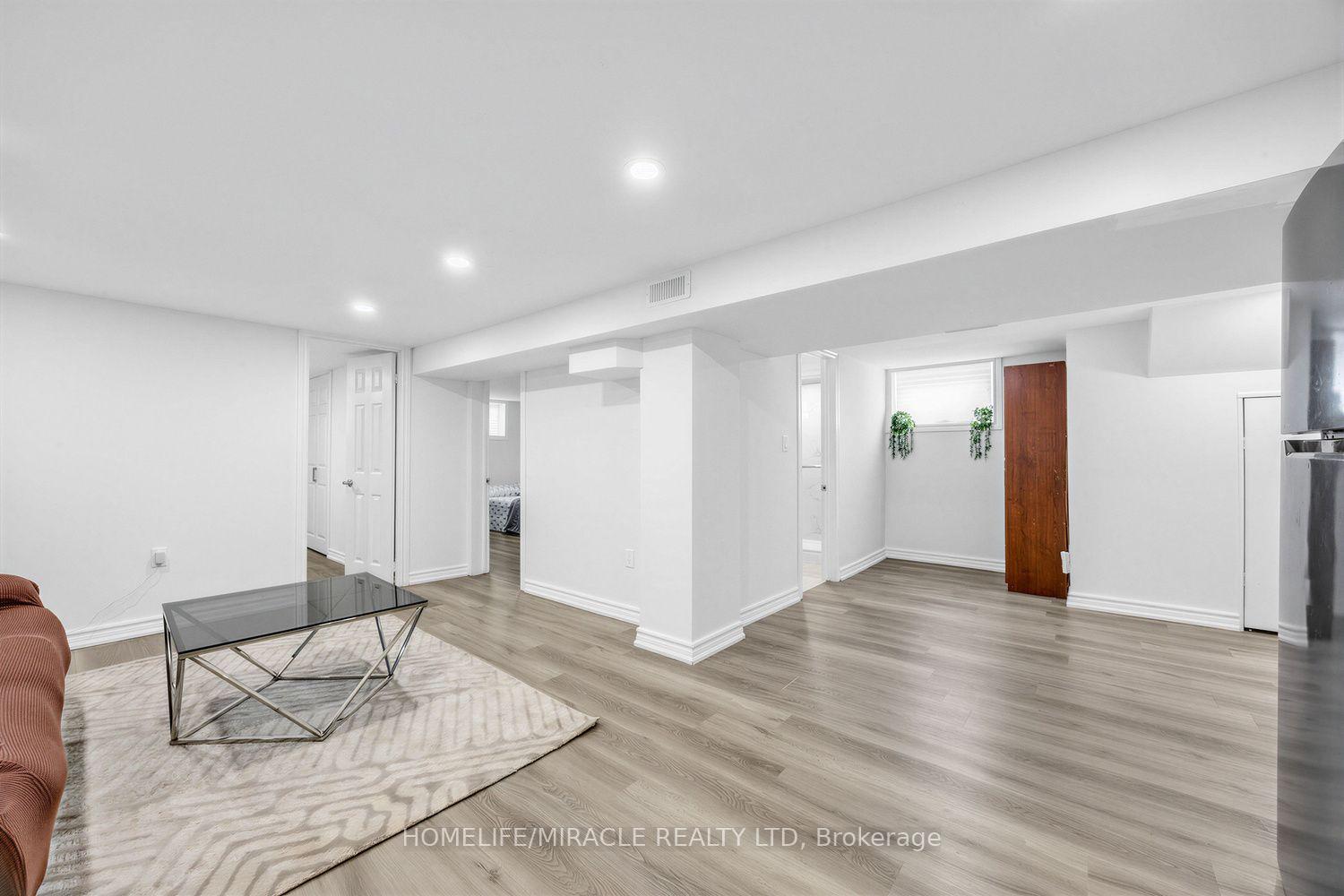 Photo 24 of 509 Beurling Avenue, Oshawa, McLaughlin — HOMEH