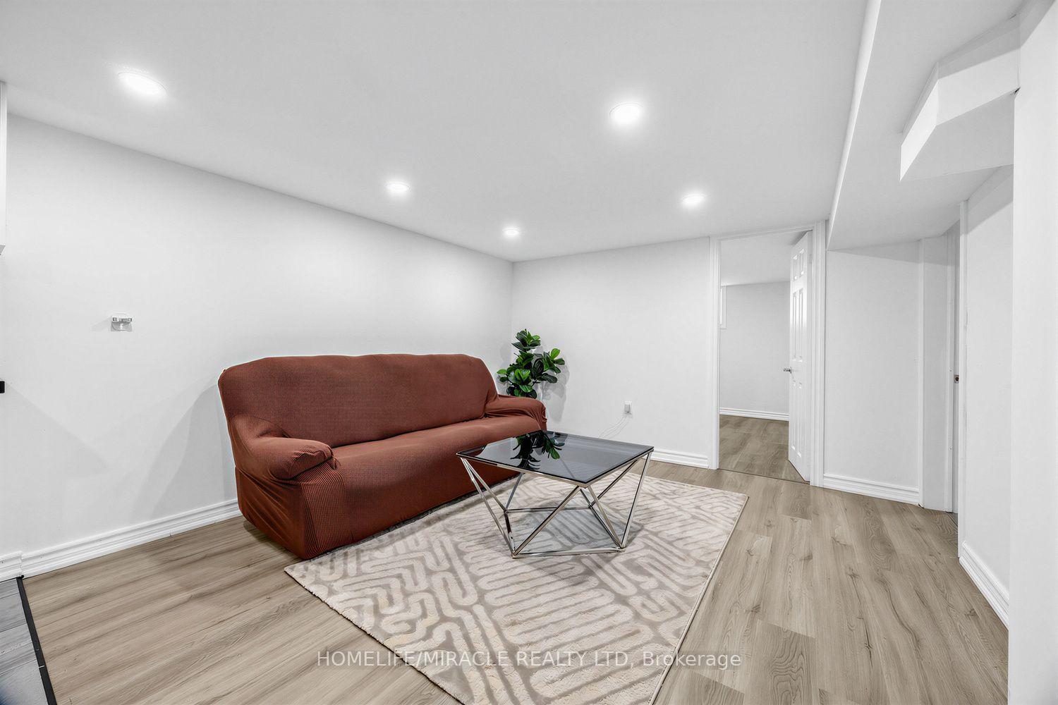 Photo 25 of 509 Beurling Avenue, Oshawa, McLaughlin — HOMEH