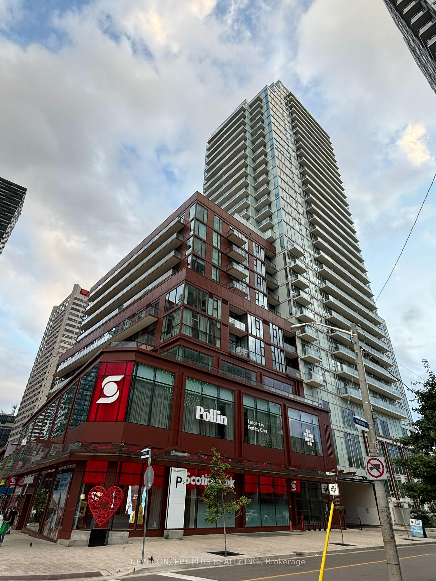 Photo 2 of Unit 811, 33 Helendale Avenue W, Toronto, Yonge-Eglinton — HOMEH