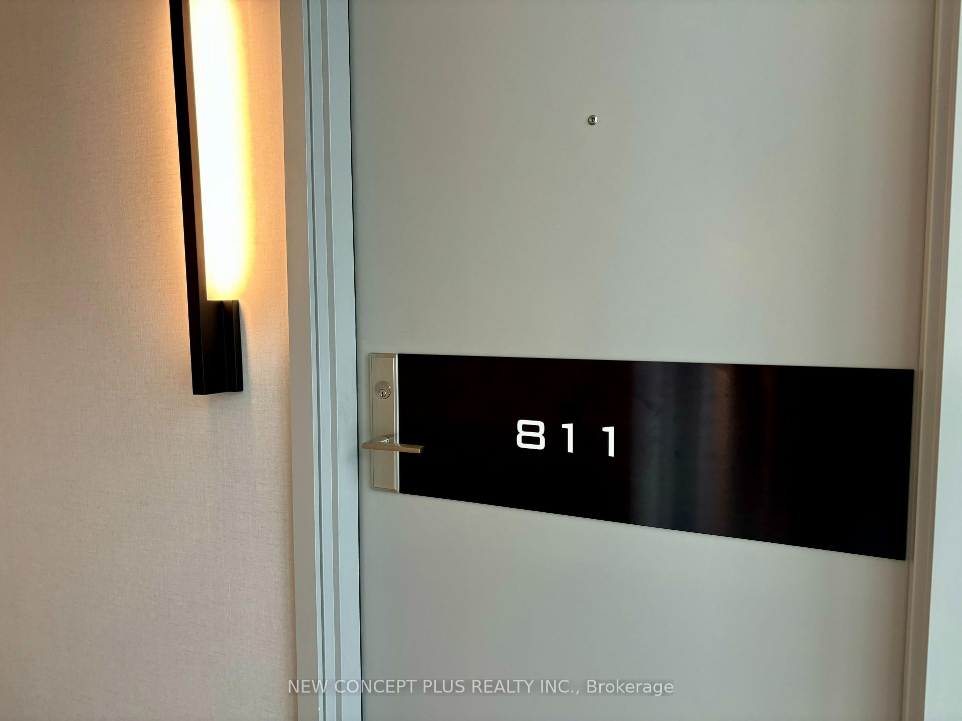 Photo 8 of Unit 811, 33 Helendale Avenue W, Toronto, Yonge-Eglinton — HOMEH