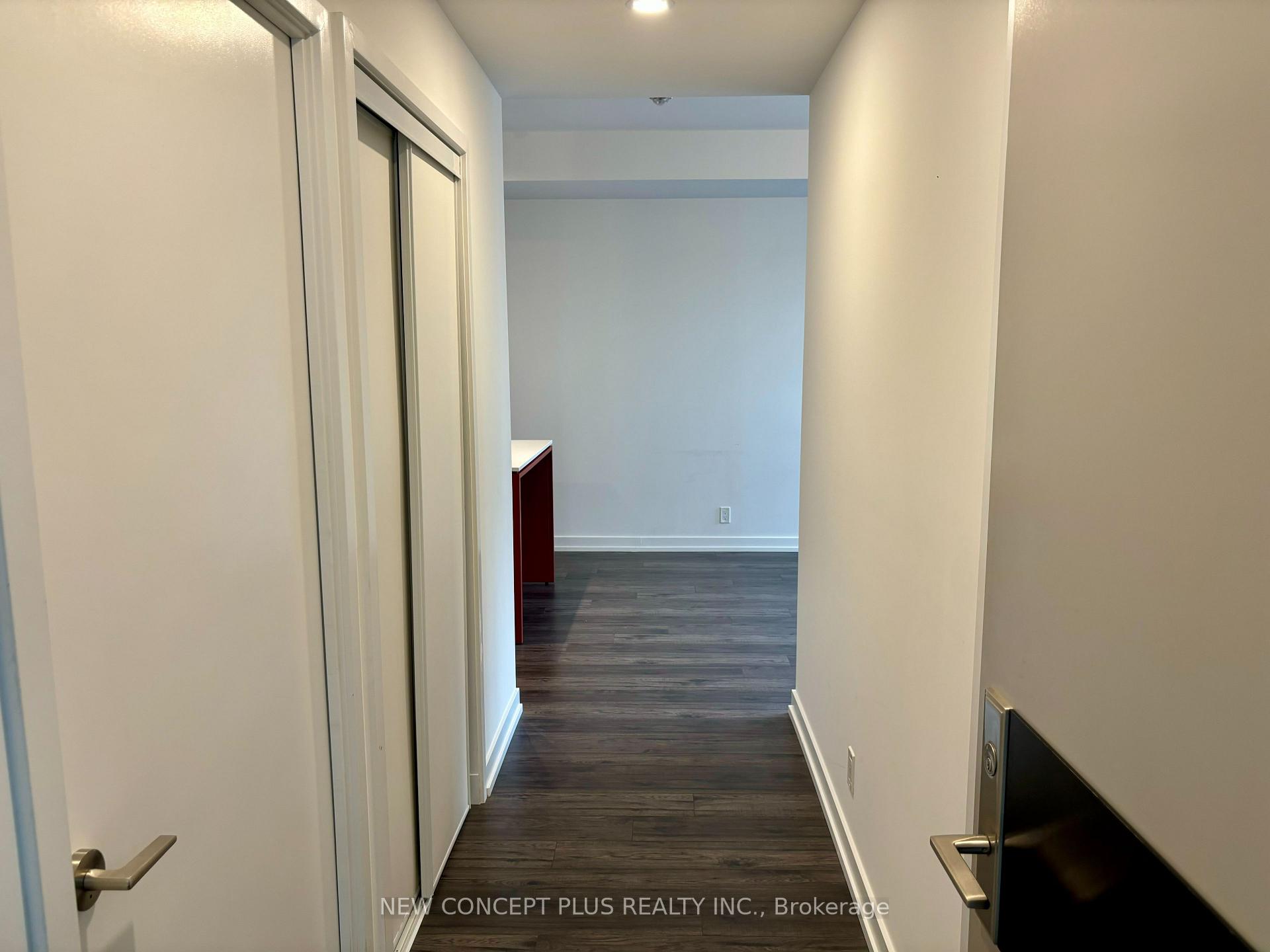 Photo 13 of Unit 811, 33 Helendale Avenue W, Toronto, Yonge-Eglinton — HOMEH