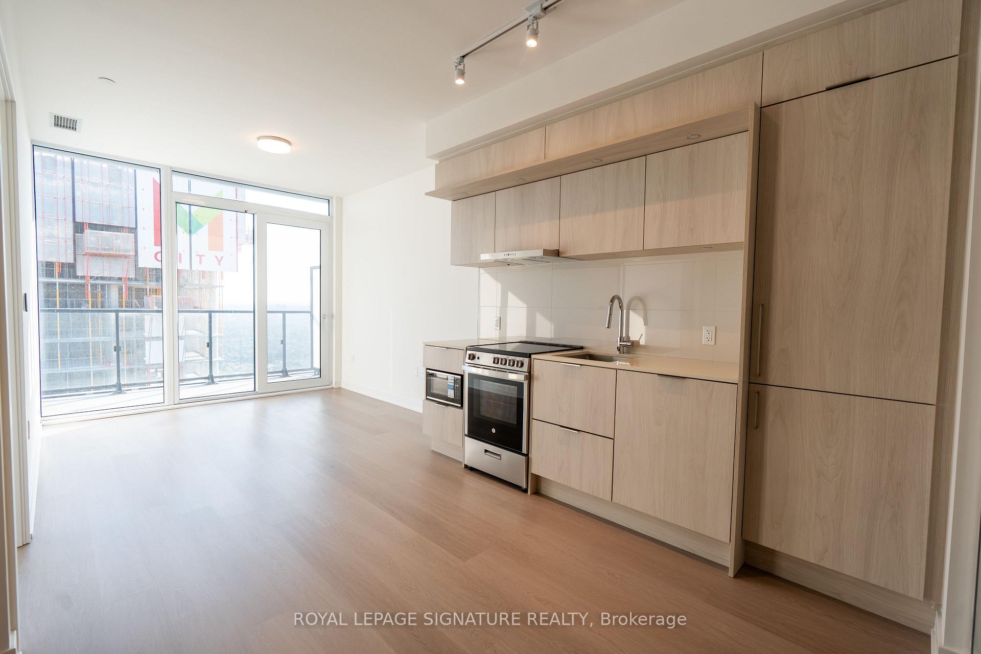 Photo 5 of Unit 4312, 448 Burnhamthorpe Road W, Mississauga, City Centre — HOMEH