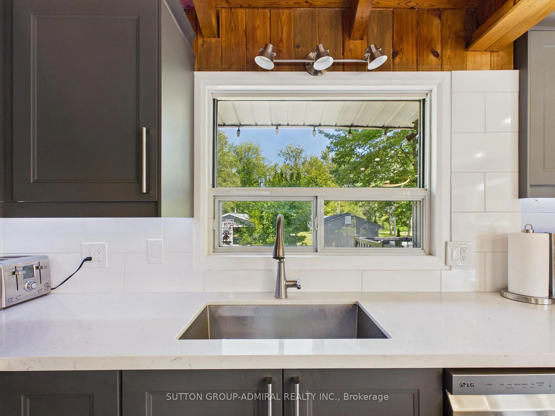 Photo 14 of 1004 Bagley Road, Gravenhurst, Morrison — HOMEH
