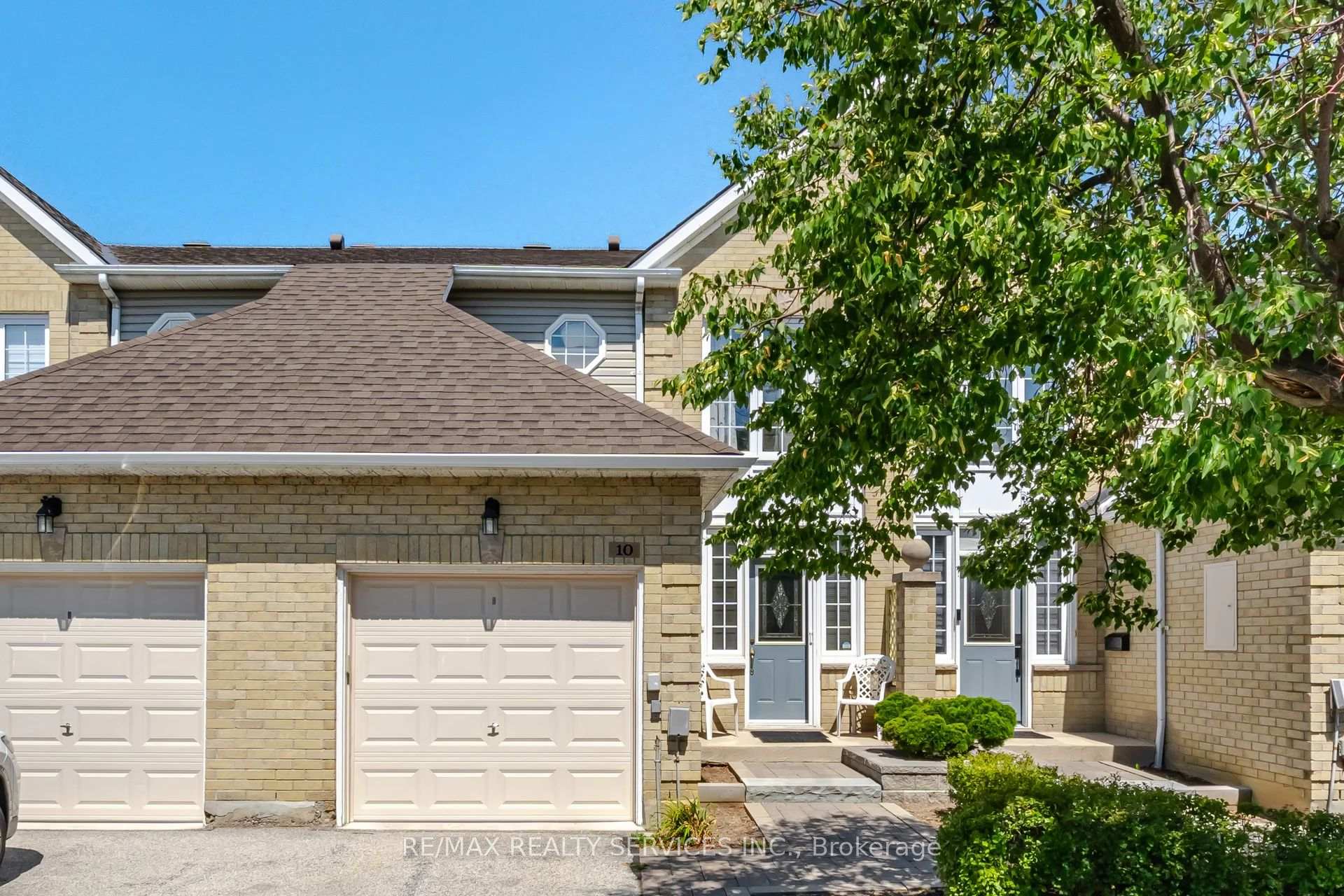 Photo 1 of 10 Hartnell Square, Brampton, Central Park — HOMEH