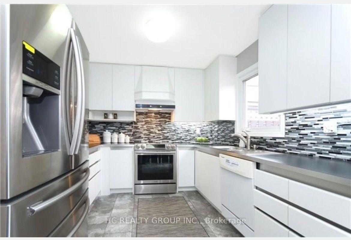 Photo 6 of 1482 Prince John Circle, Oakville, Clearview — HOMEH