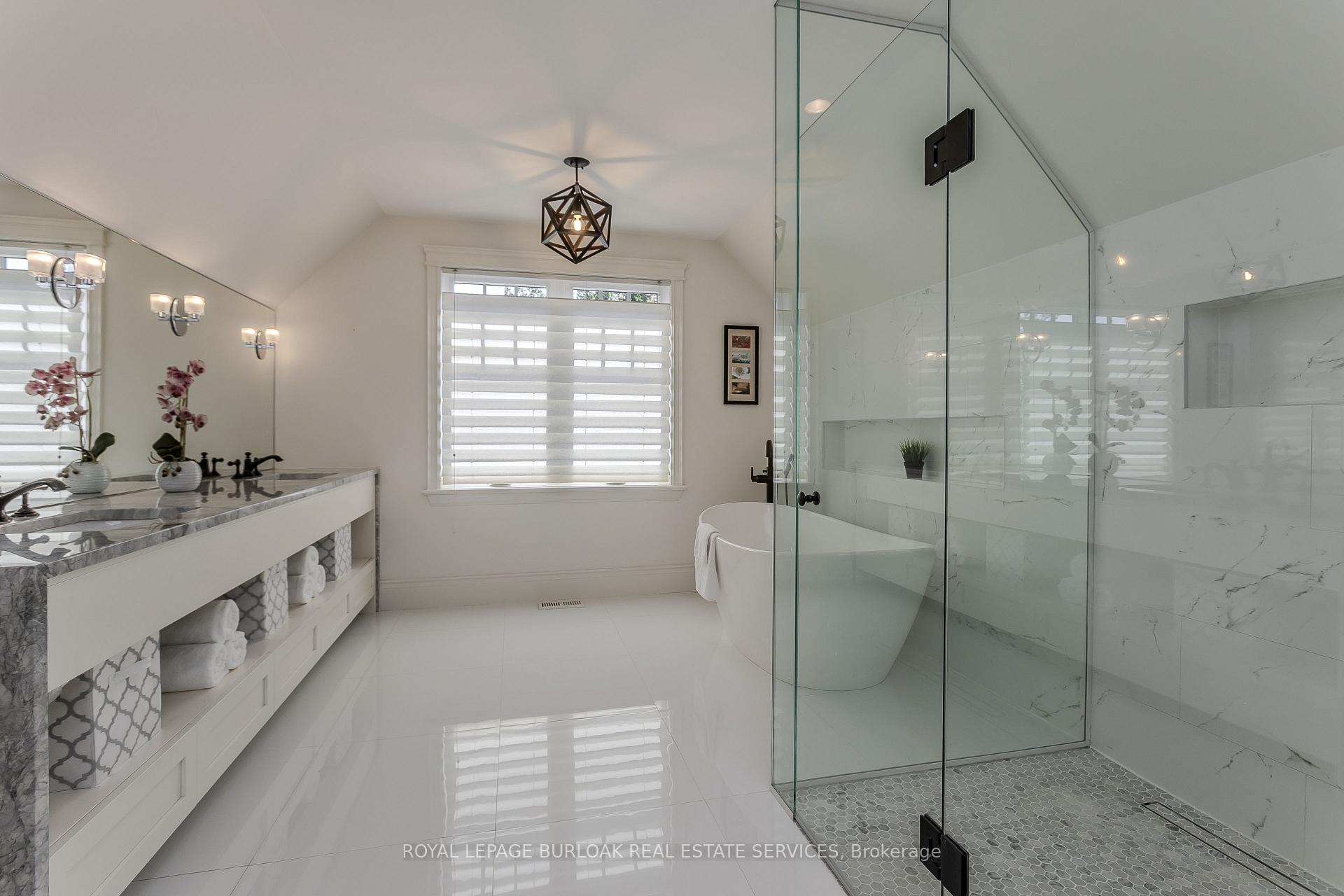 Photo 25 of 427 Smith Avenue, Burlington, Brant — HOMEH