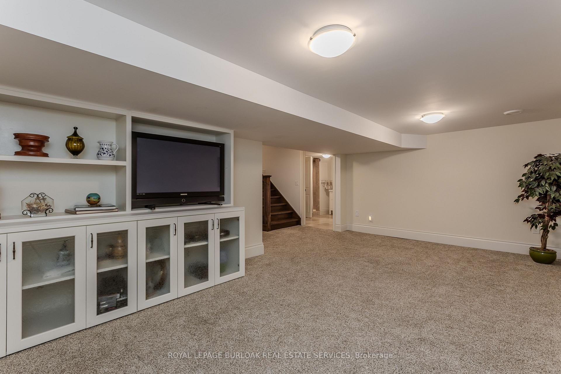 Photo 37 of 427 Smith Avenue, Burlington, Brant — HOMEH