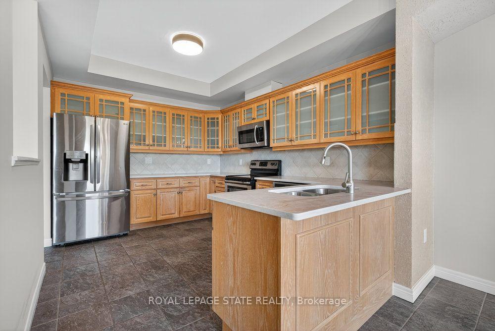 Photo 3 of Unit 4, 97 Sunvale Place, Hamilton, Stoney Creek — HOMEH