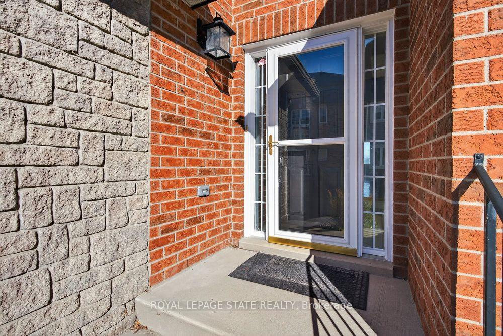 Photo 10 of Unit 4, 97 Sunvale Place, Hamilton, Stoney Creek — HOMEH