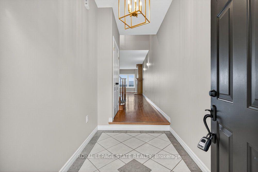 Photo 11 of Unit 4, 97 Sunvale Place, Hamilton, Stoney Creek — HOMEH