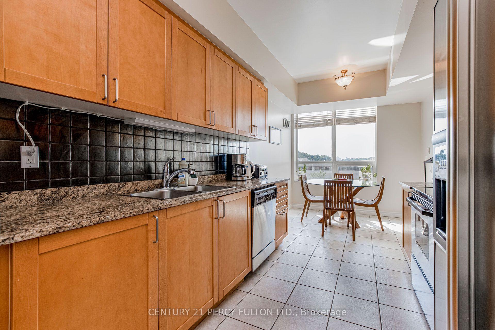 Photo 18 of Unit 816, 18 William Carson Crescent, North York, St. Andrew-Windfields — HOMEH