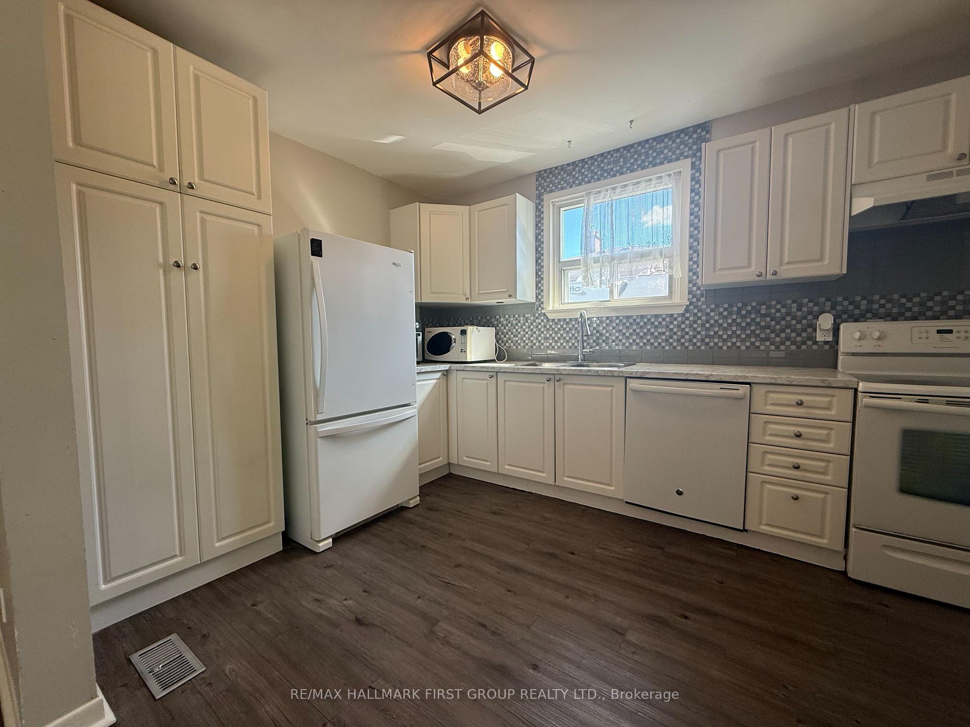 Photo 2 of 68 Tulloch Drive, Ajax, South East — HOMEH