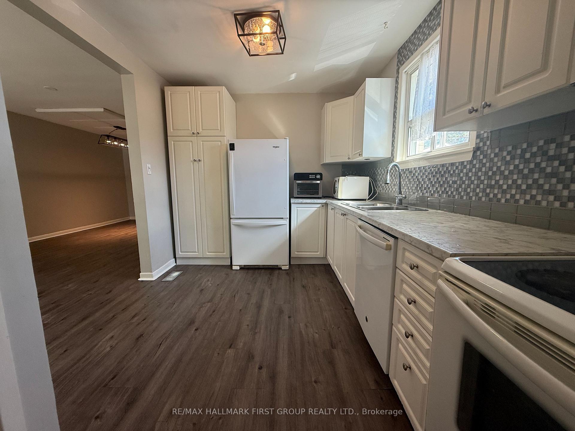 Photo 5 of 68 Tulloch Drive, Ajax, South East — HOMEH