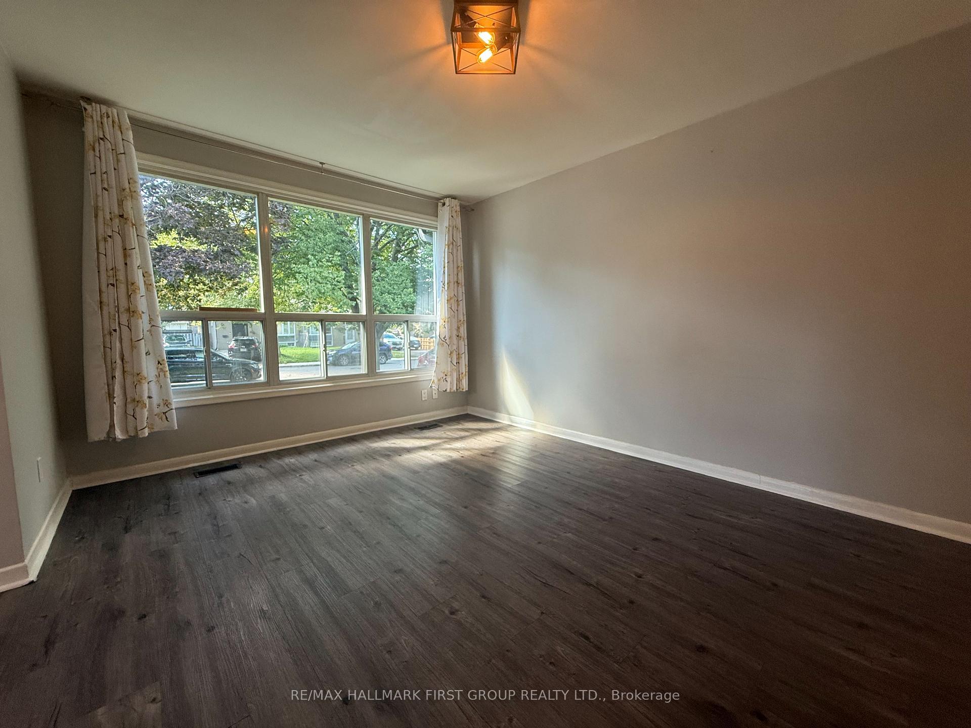 Photo 8 of 68 Tulloch Drive, Ajax, South East — HOMEH