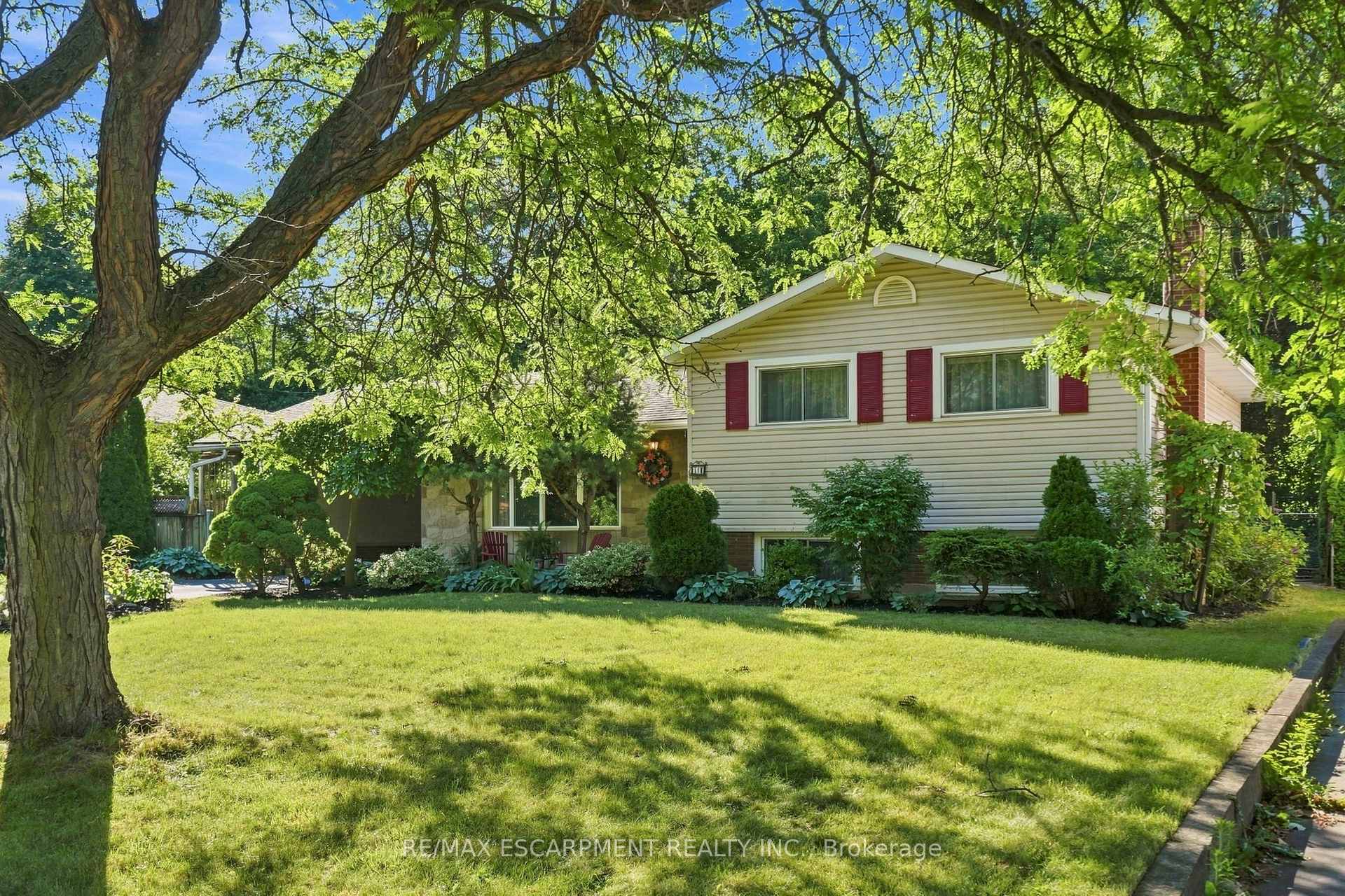 Front of 31 Valerie Drive