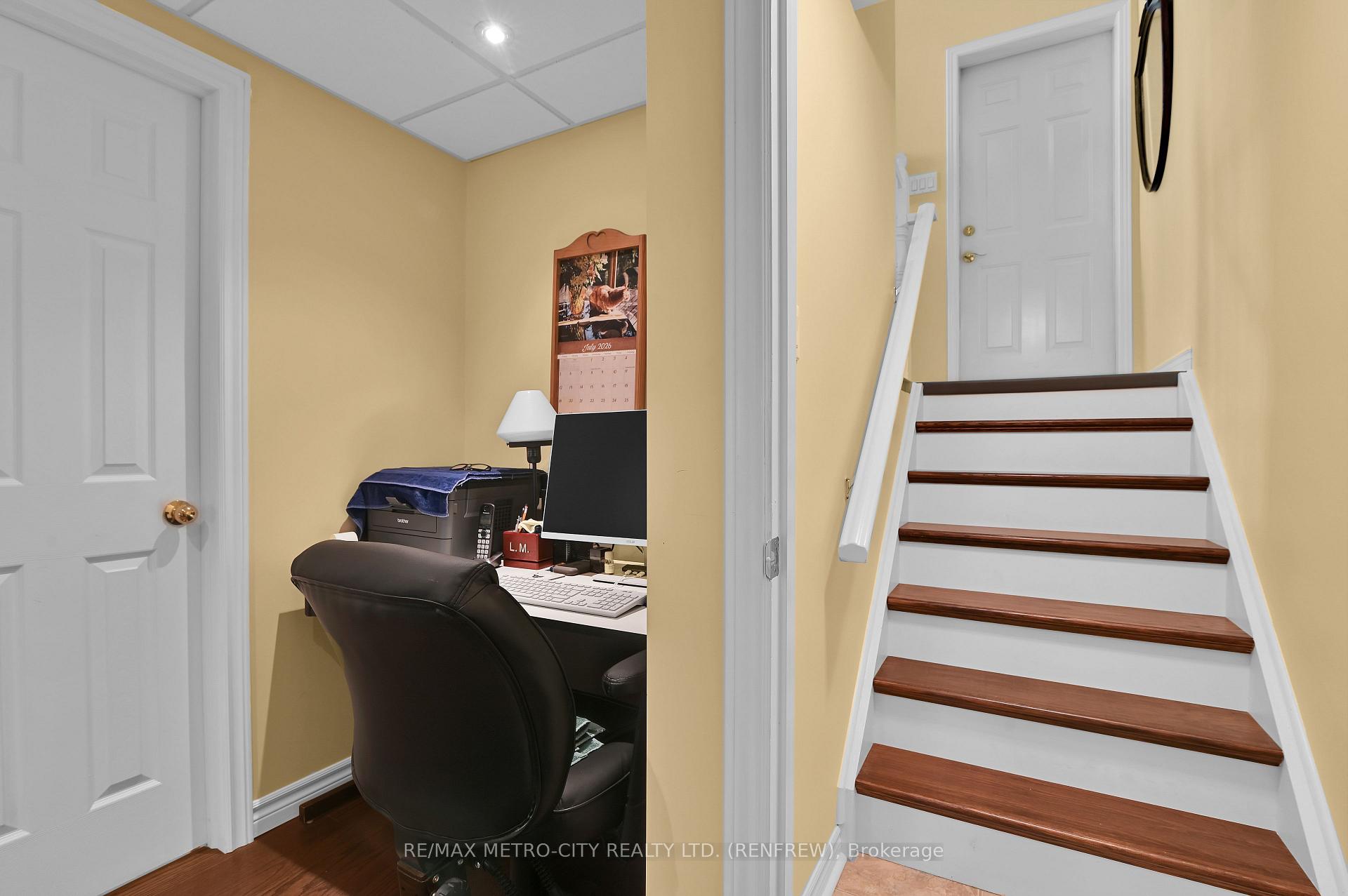 Photo 20 of 854 Eighth Street, Renfrew, Renfrew — HOMEH