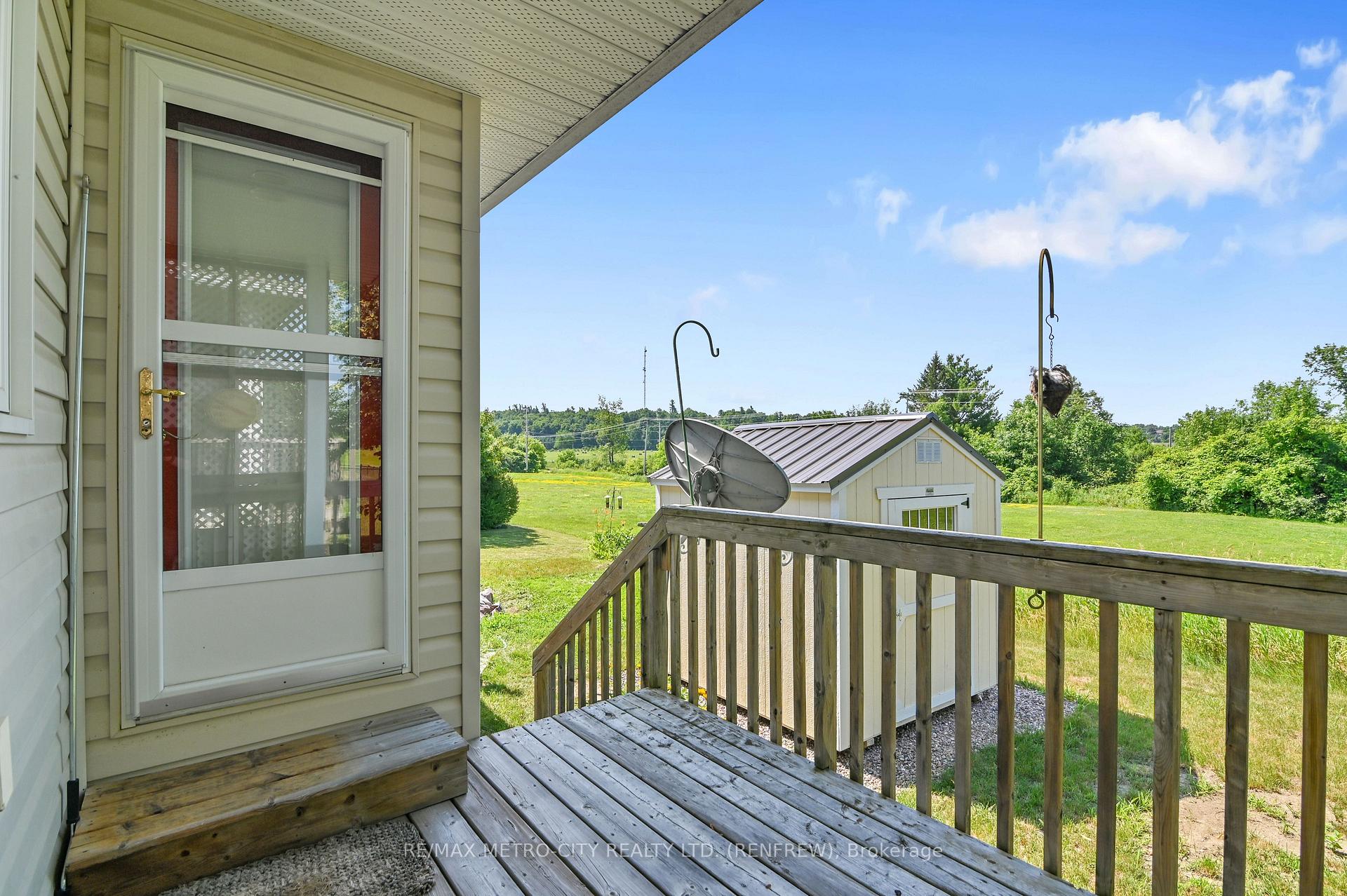 Photo 30 of 854 Eighth Street, Renfrew, Renfrew — HOMEH