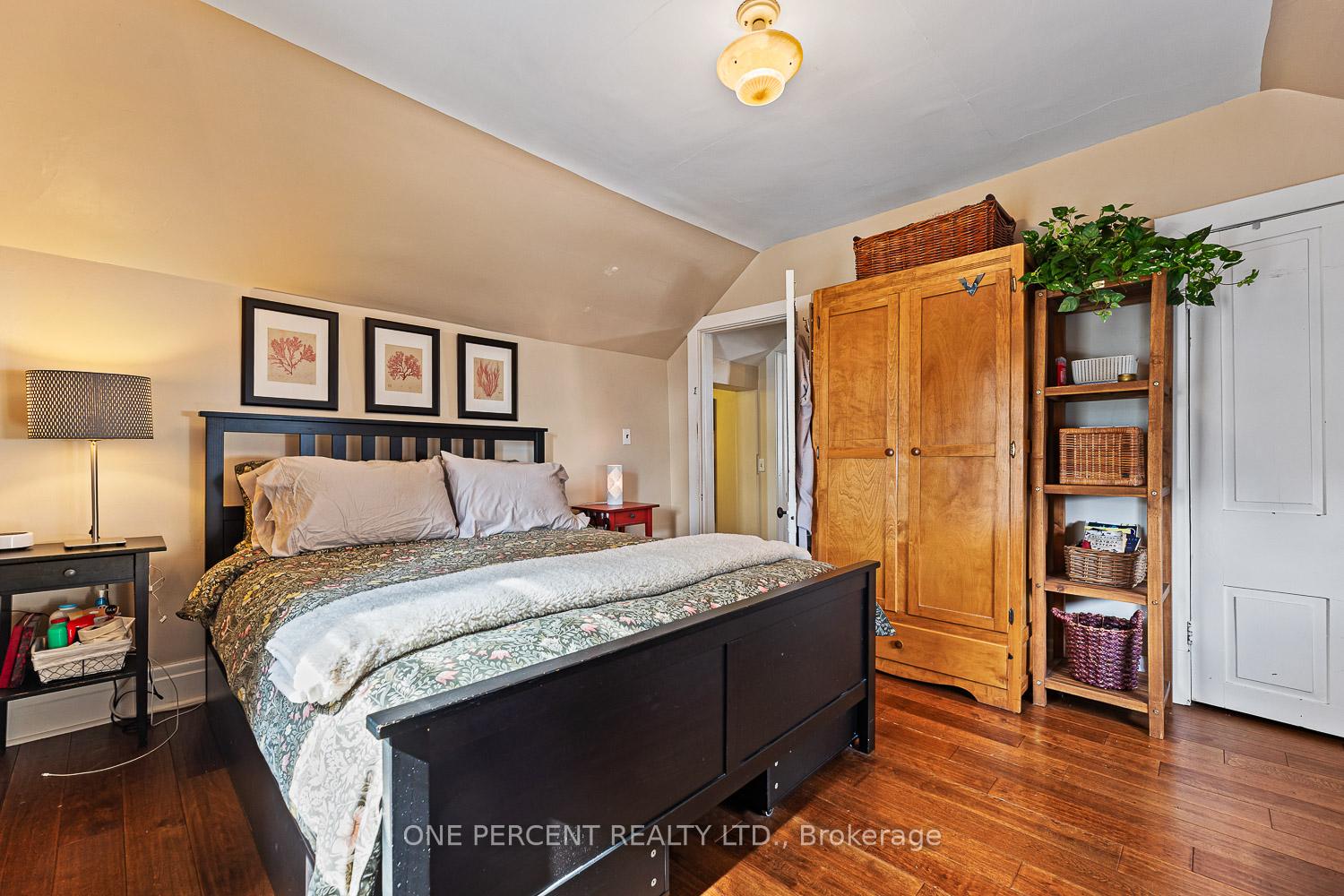 Photo 15 of 3 Bird Avenue, Brampton, Downtown Brampton — HOMEH