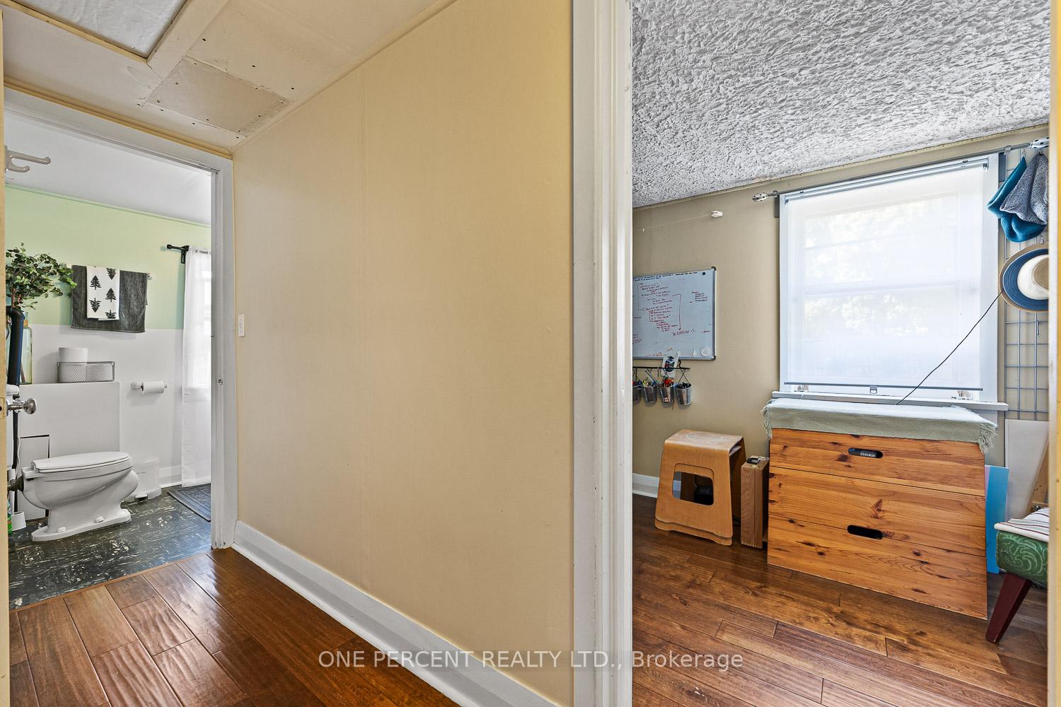 Photo 16 of 3 Bird Avenue, Brampton, Downtown Brampton — HOMEH