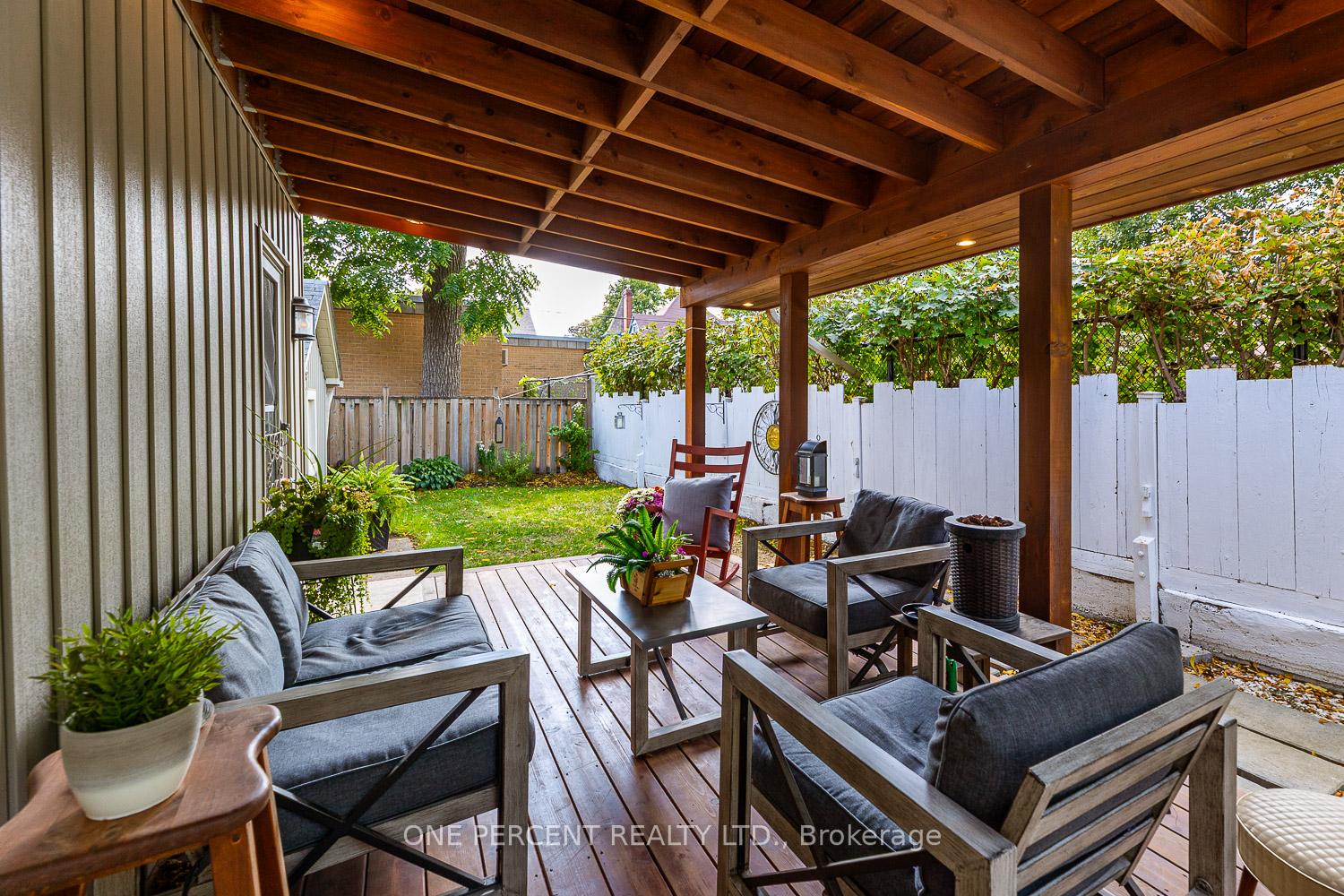 Photo 20 of 3 Bird Avenue, Brampton, Downtown Brampton — HOMEH