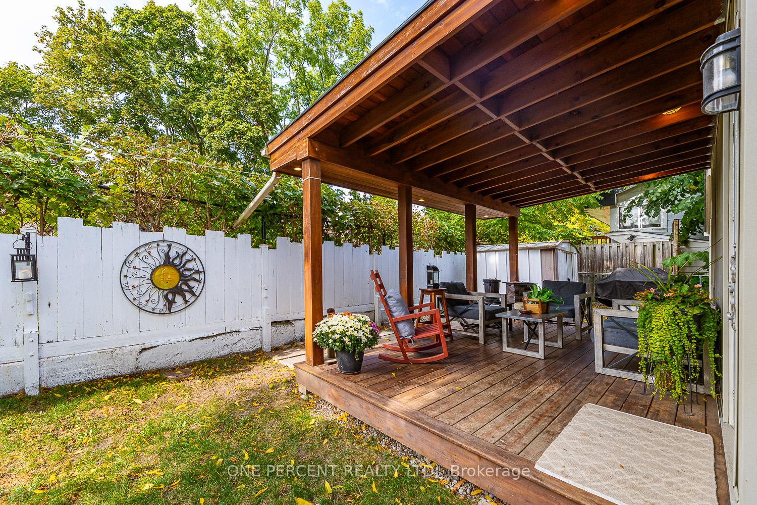 Photo 22 of 3 Bird Avenue, Brampton, Downtown Brampton — HOMEH
