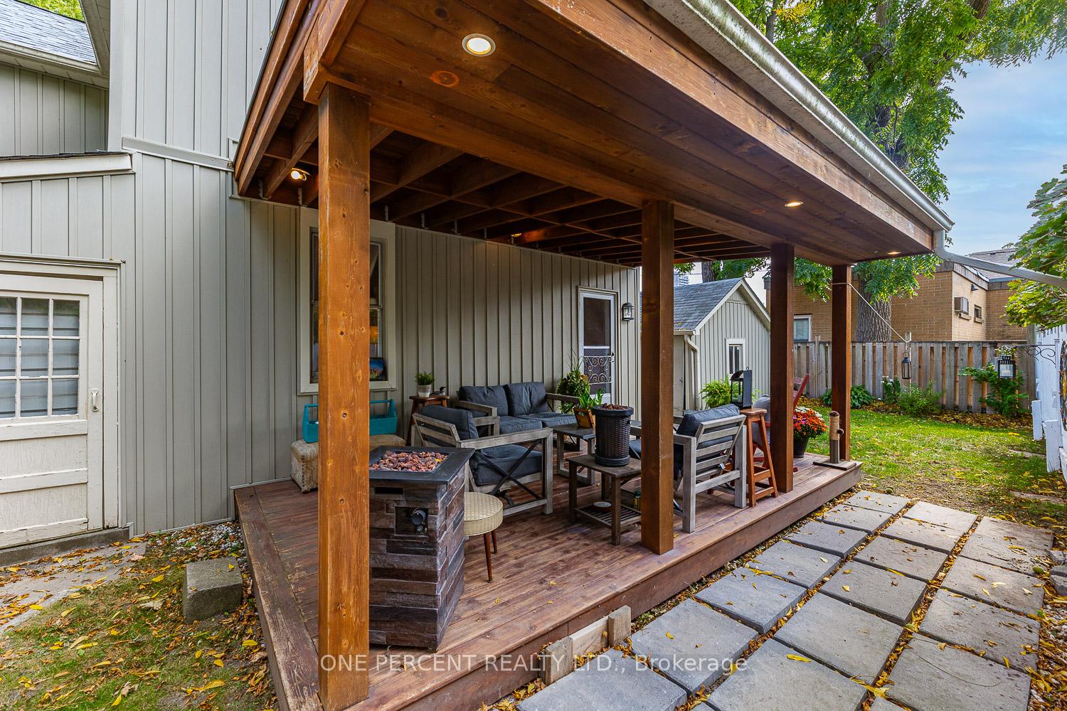 Photo 24 of 3 Bird Avenue, Brampton, Downtown Brampton — HOMEH