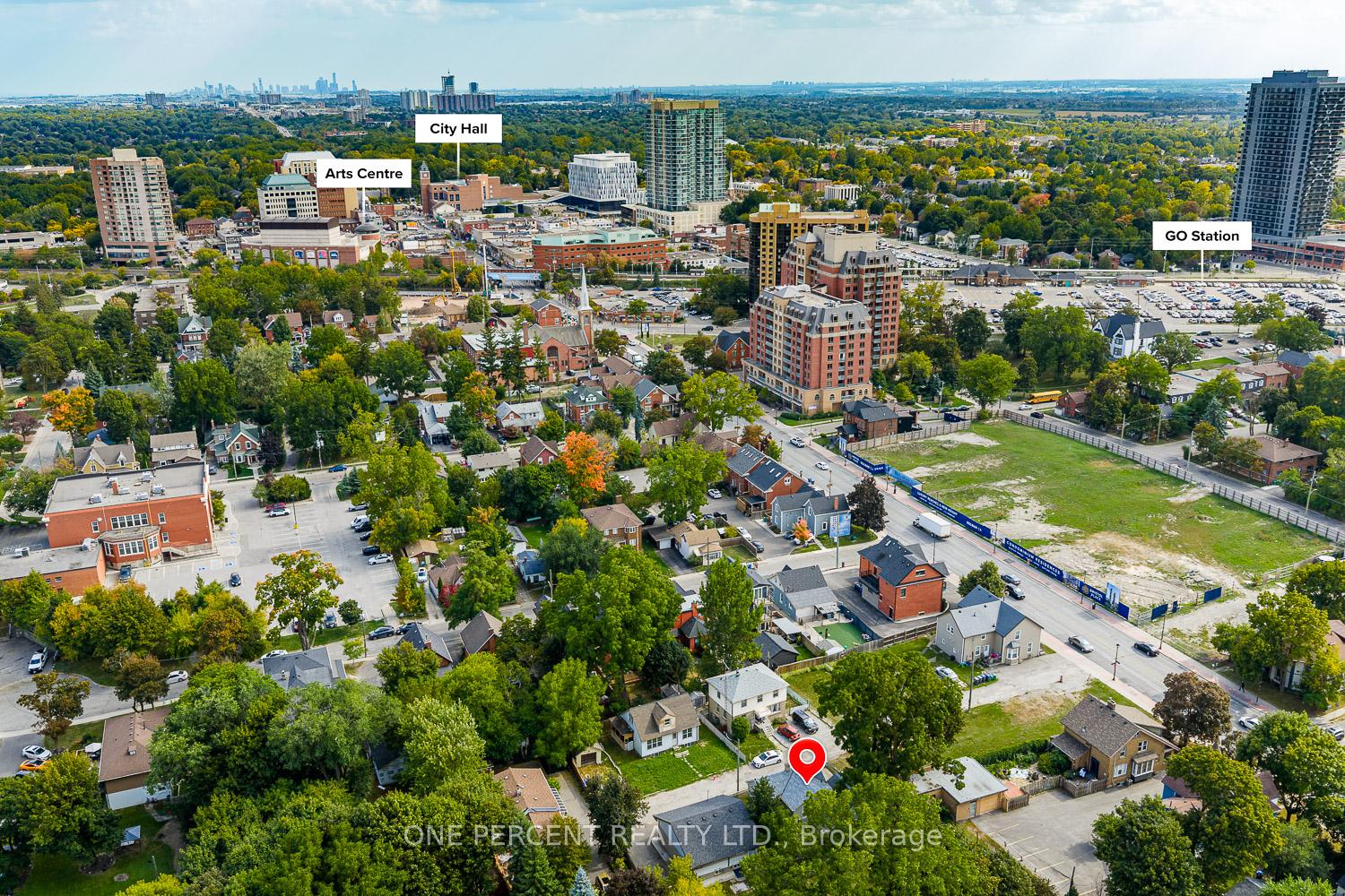 Photo 33 of 3 Bird Avenue, Brampton, Downtown Brampton — HOMEH