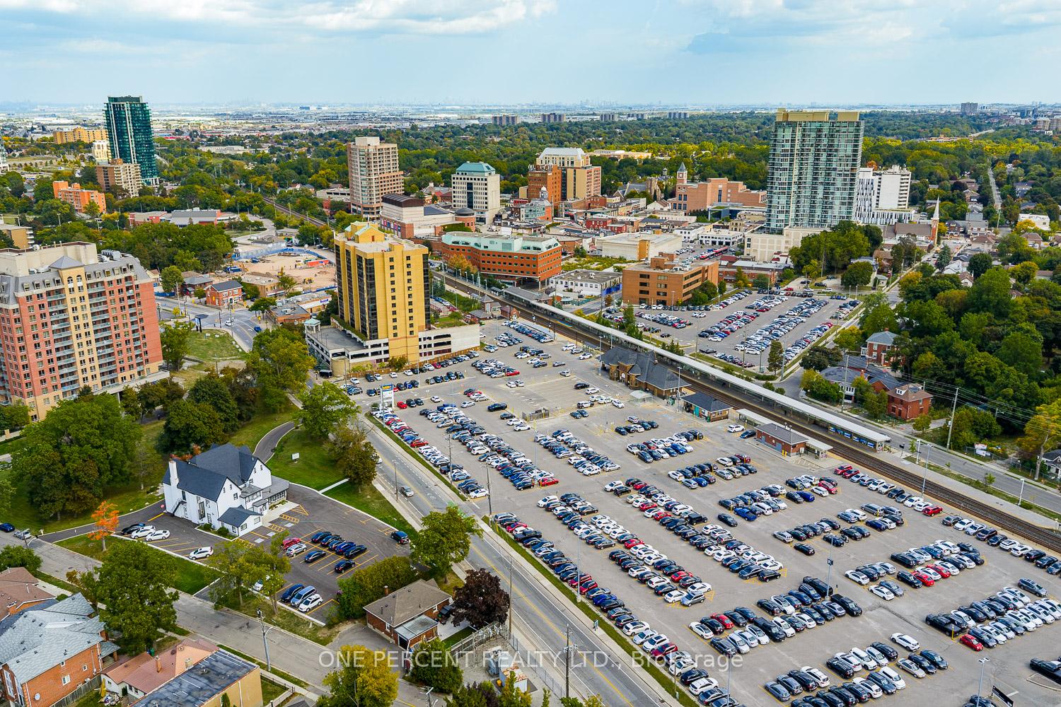 Photo 36 of 3 Bird Avenue, Brampton, Downtown Brampton — HOMEH