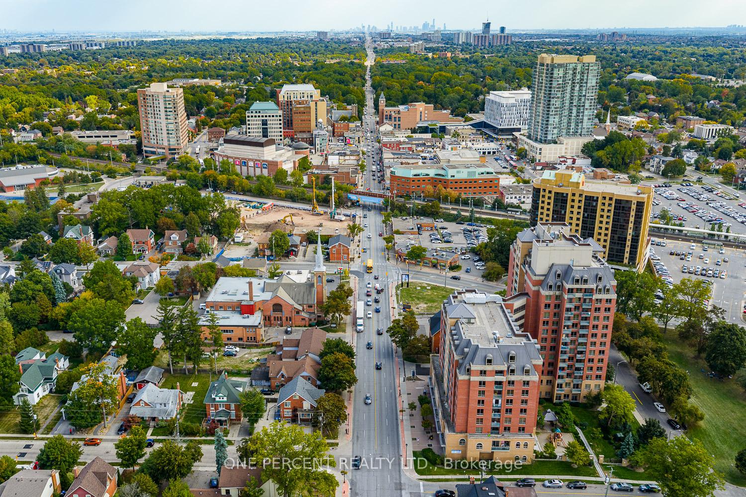 Photo 37 of 3 Bird Avenue, Brampton, Downtown Brampton — HOMEH