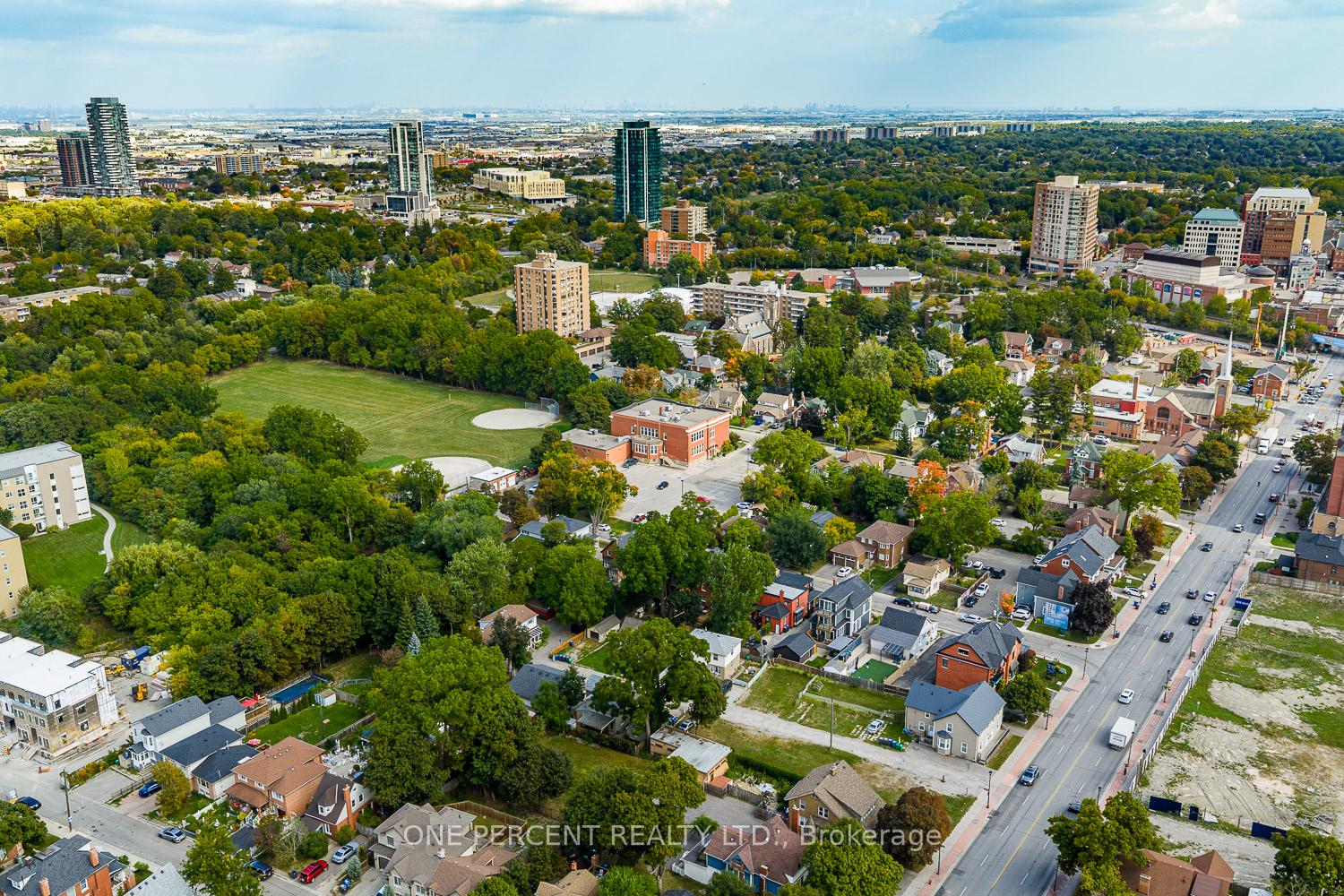 Photo 40 of 3 Bird Avenue, Brampton, Downtown Brampton — HOMEH