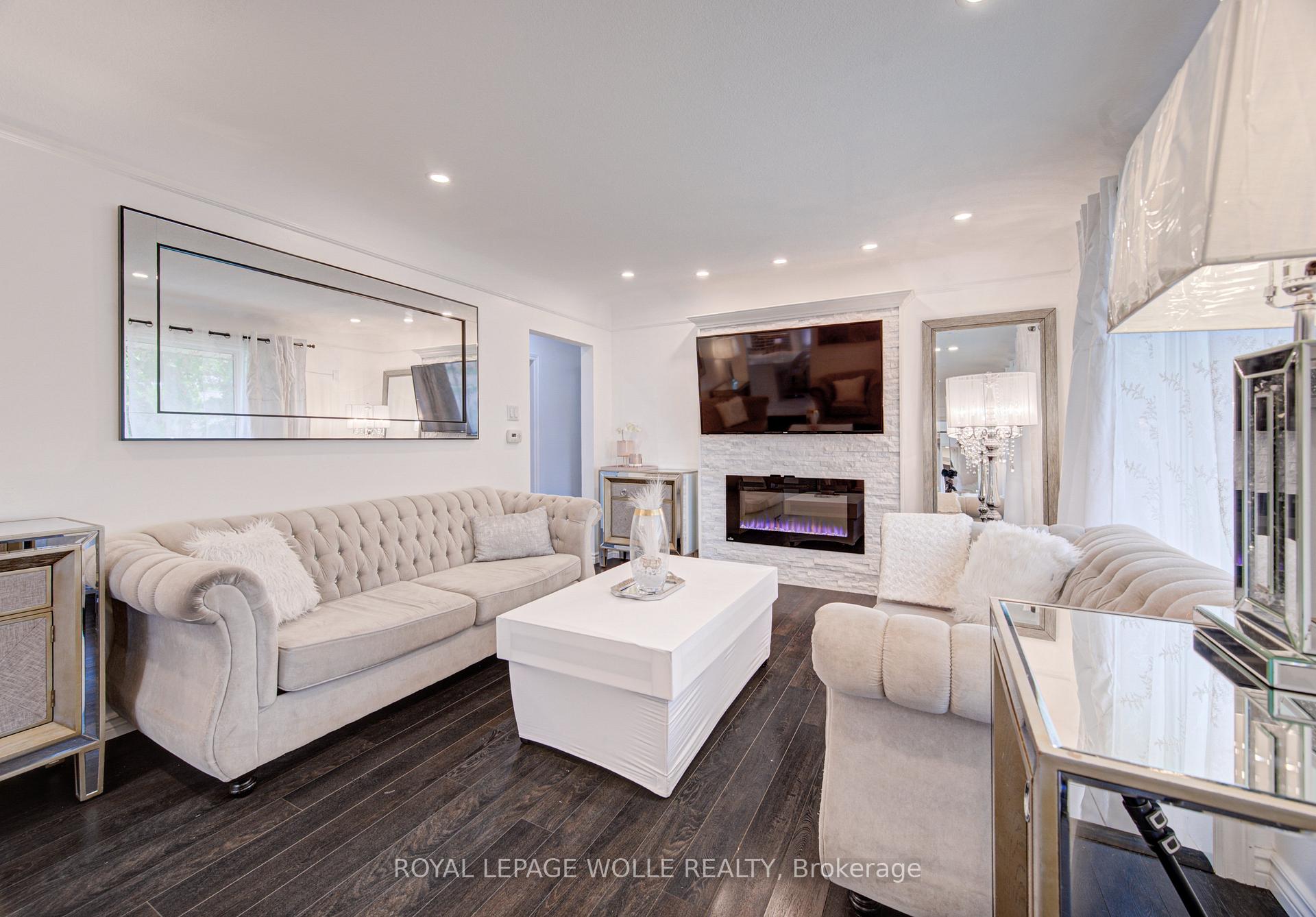 Photo 3 of 152 Clark Avenue, Kitchener, Vanier - Kitchener — HOMEH